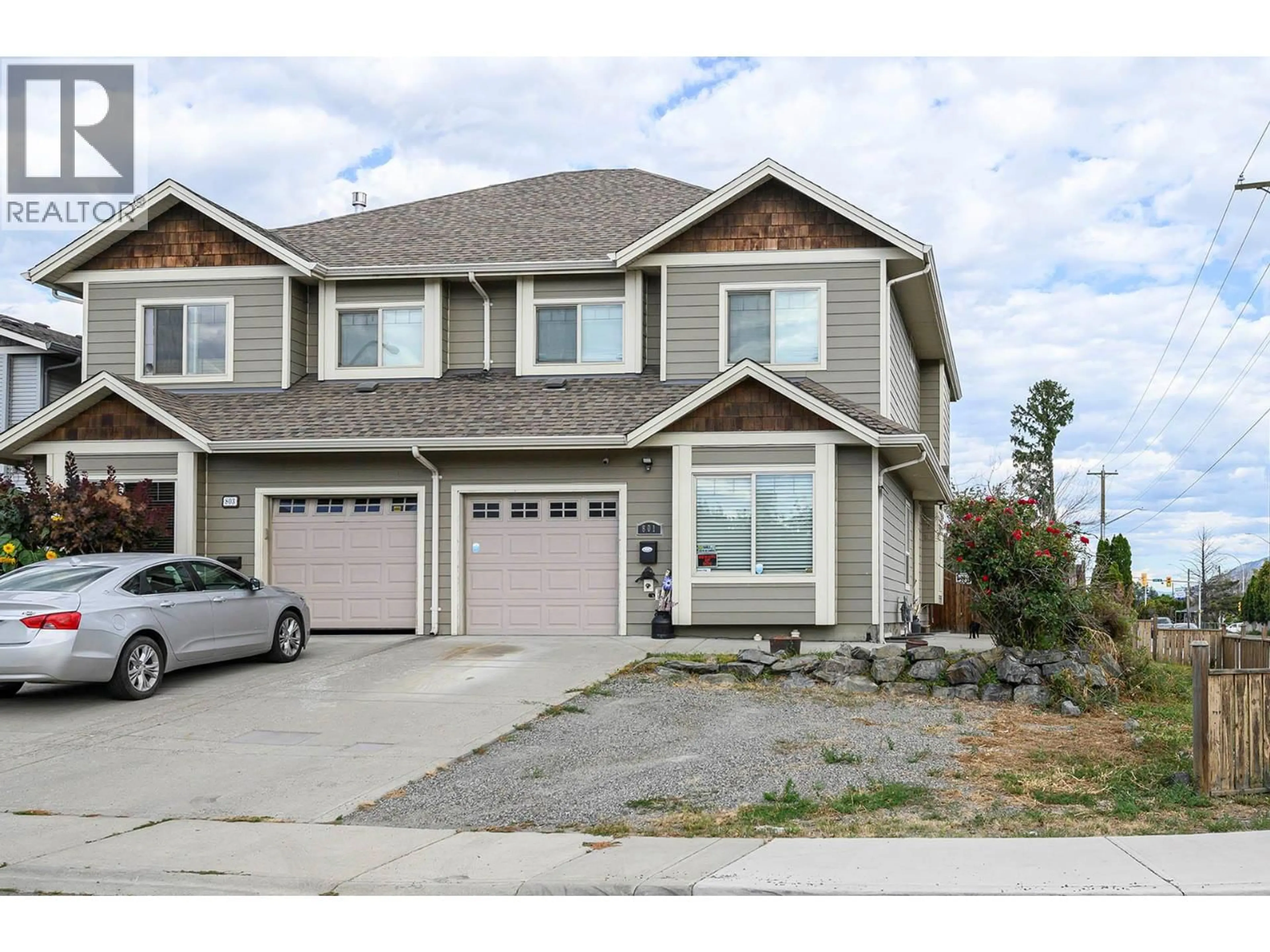 Home with vinyl exterior material, street for 801 NICOLANI DRIVE, Kamloops British Columbia V2B8C6