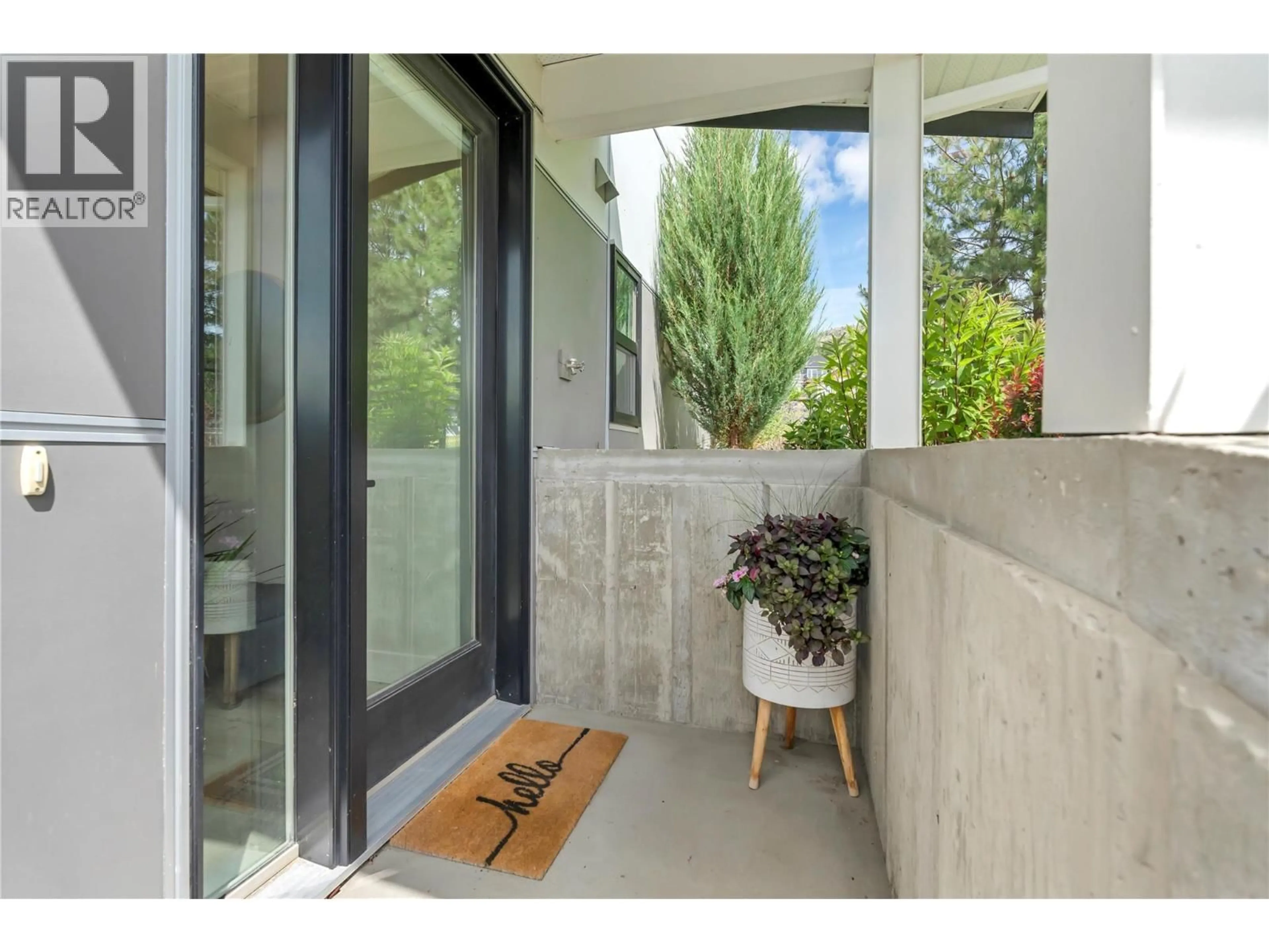 Indoor entryway for 101 - 993 ANTLER DRIVE, Penticton British Columbia V2A0C8