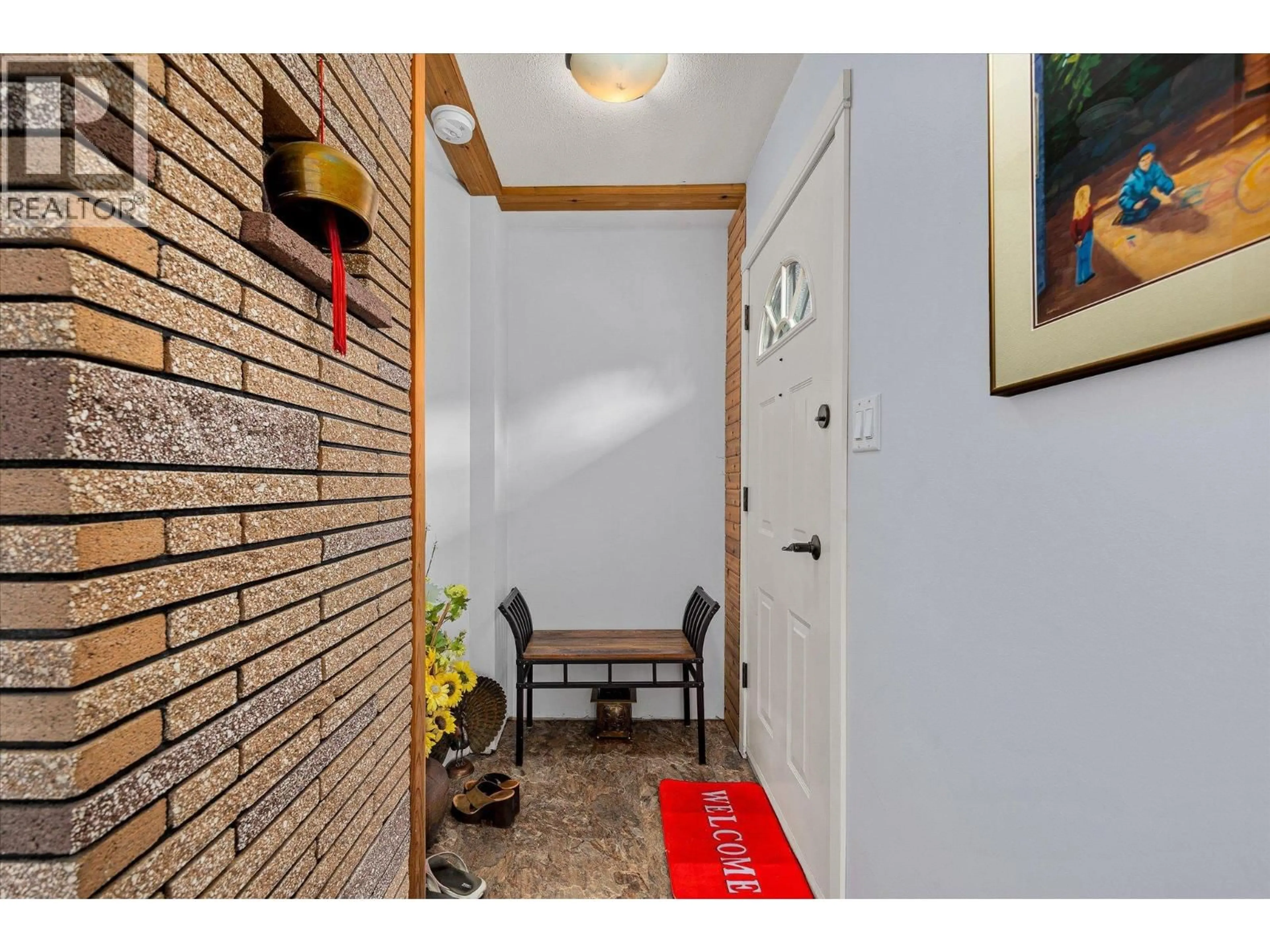Indoor entryway for 515 PHILPOTT ROAD, Okanagan Falls British Columbia V0H1R0