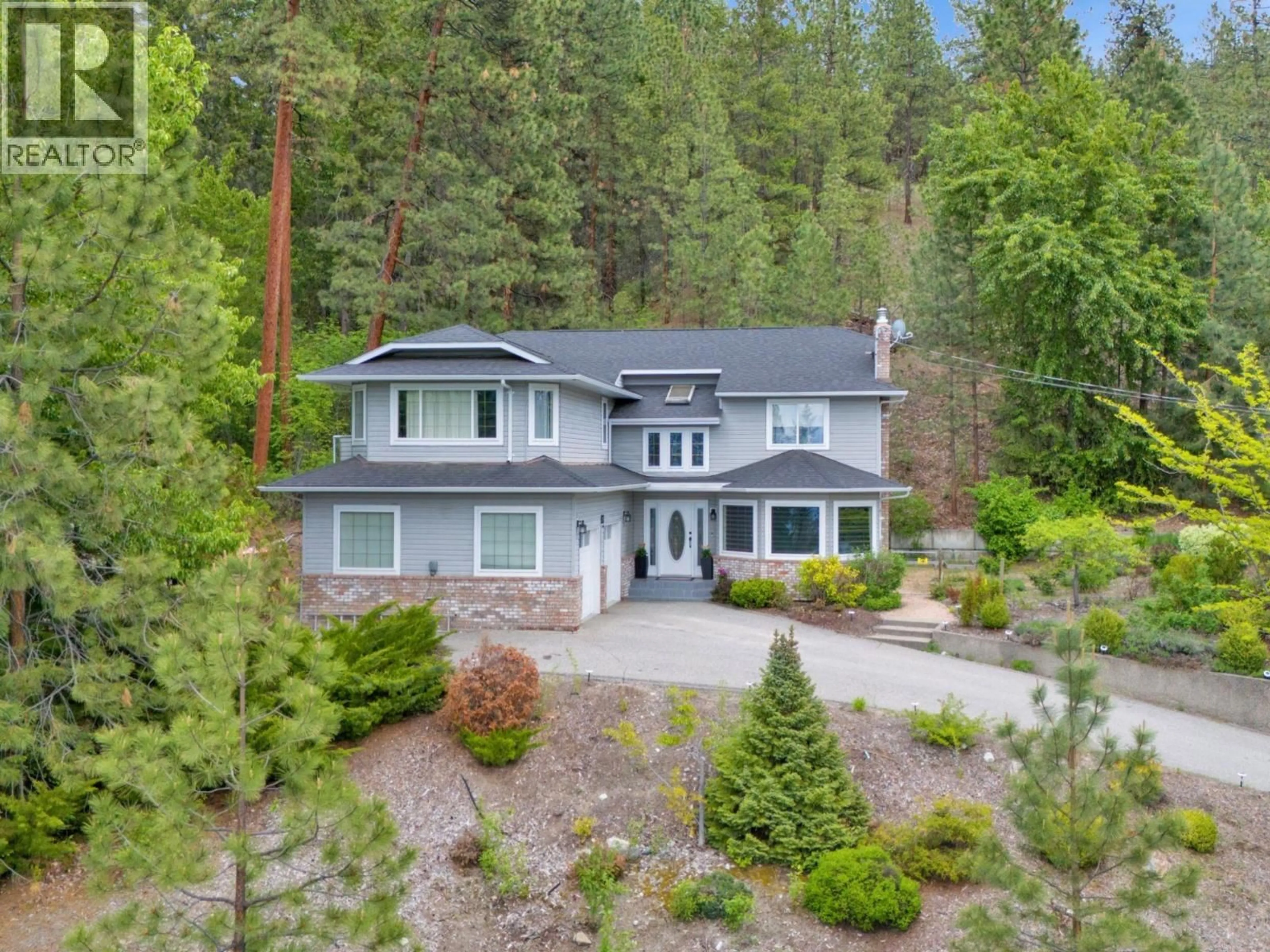 A pic from outside/outdoor area/front of a property/back of a property/a pic from drone, unknown for 3257 JUNIPER DRIVE, Naramata British Columbia V0H1N1