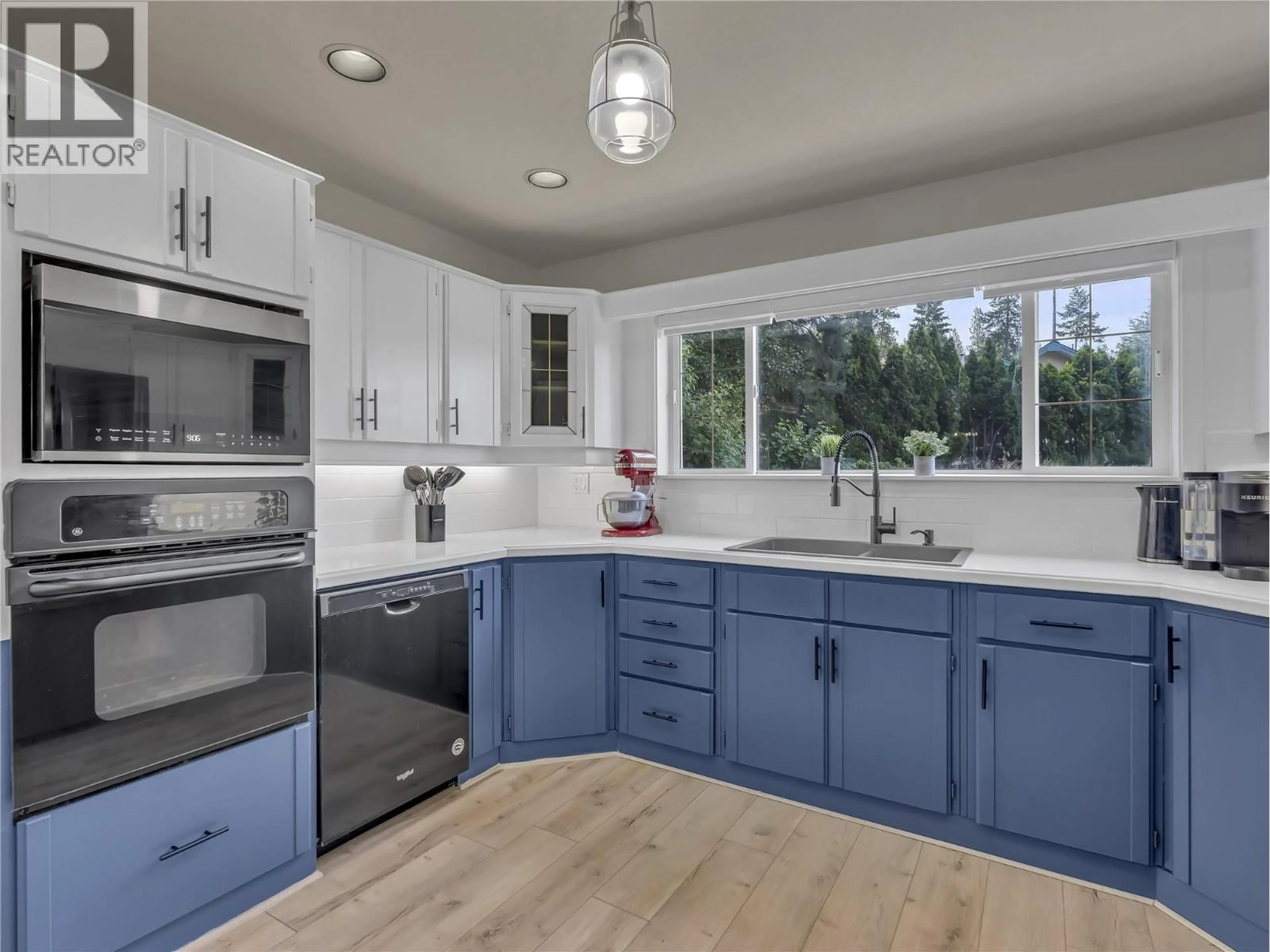 Open concept kitchen, unknown for 3257 JUNIPER DRIVE, Naramata British Columbia V0H1N1