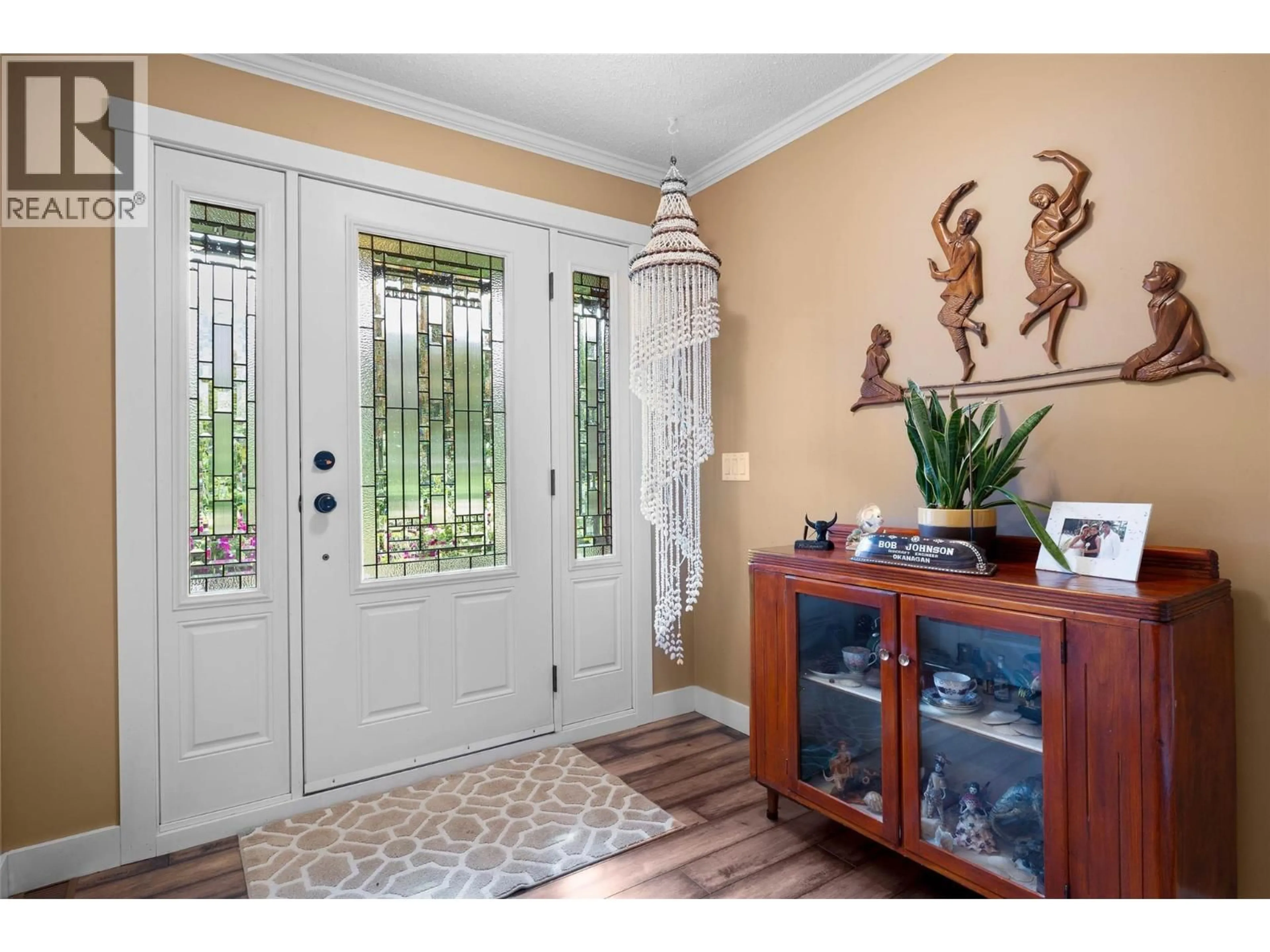 Indoor entryway for 2546 ELSTON DRIVE, Kamloops British Columbia V2B6X3