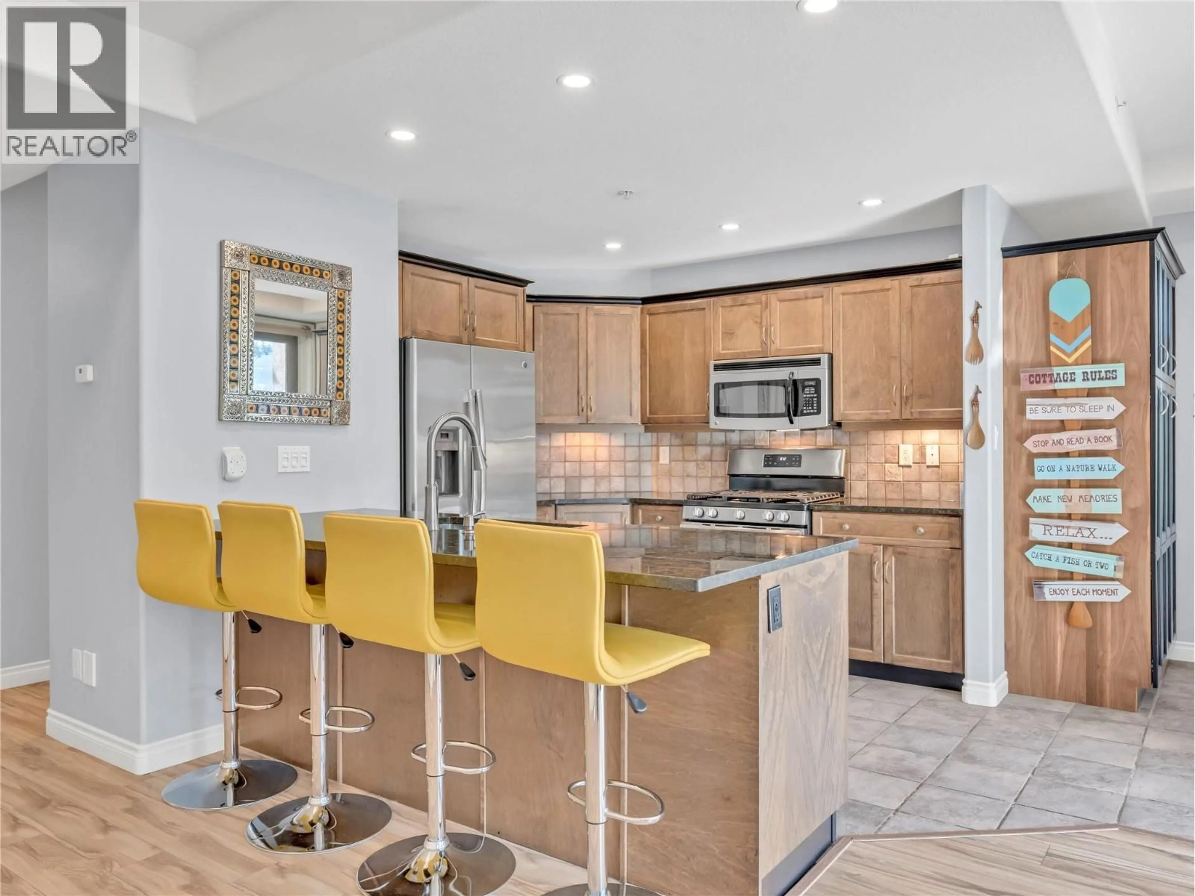 Open concept kitchen, ceramic/tile floor for 111 - 100 LAKESHORE DRIVE WEST, Penticton British Columbia V2A1B6