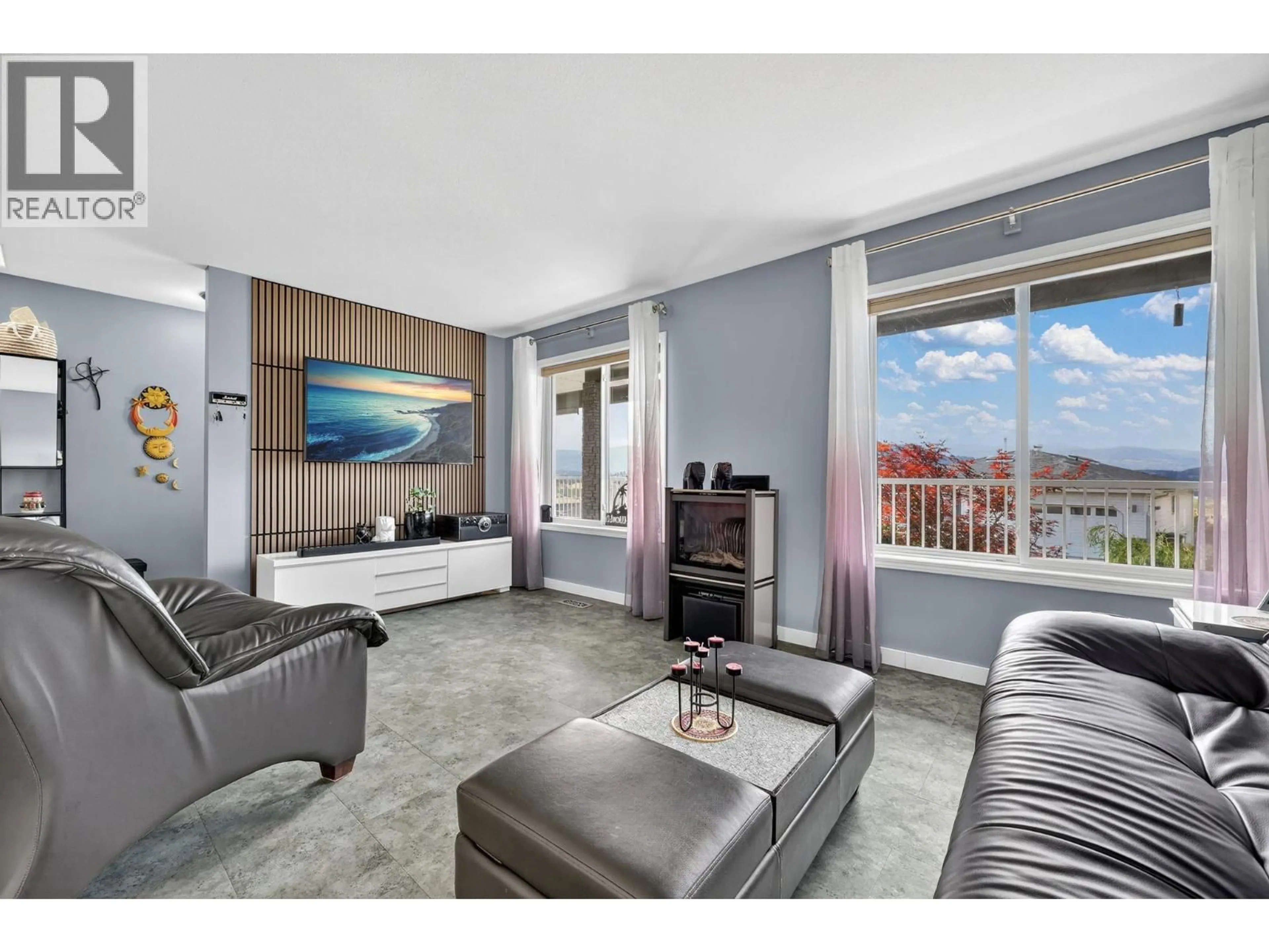 Living room with furniture, unknown for 41 - 6400 SPENCER ROAD, Kelowna British Columbia V1X7T6
