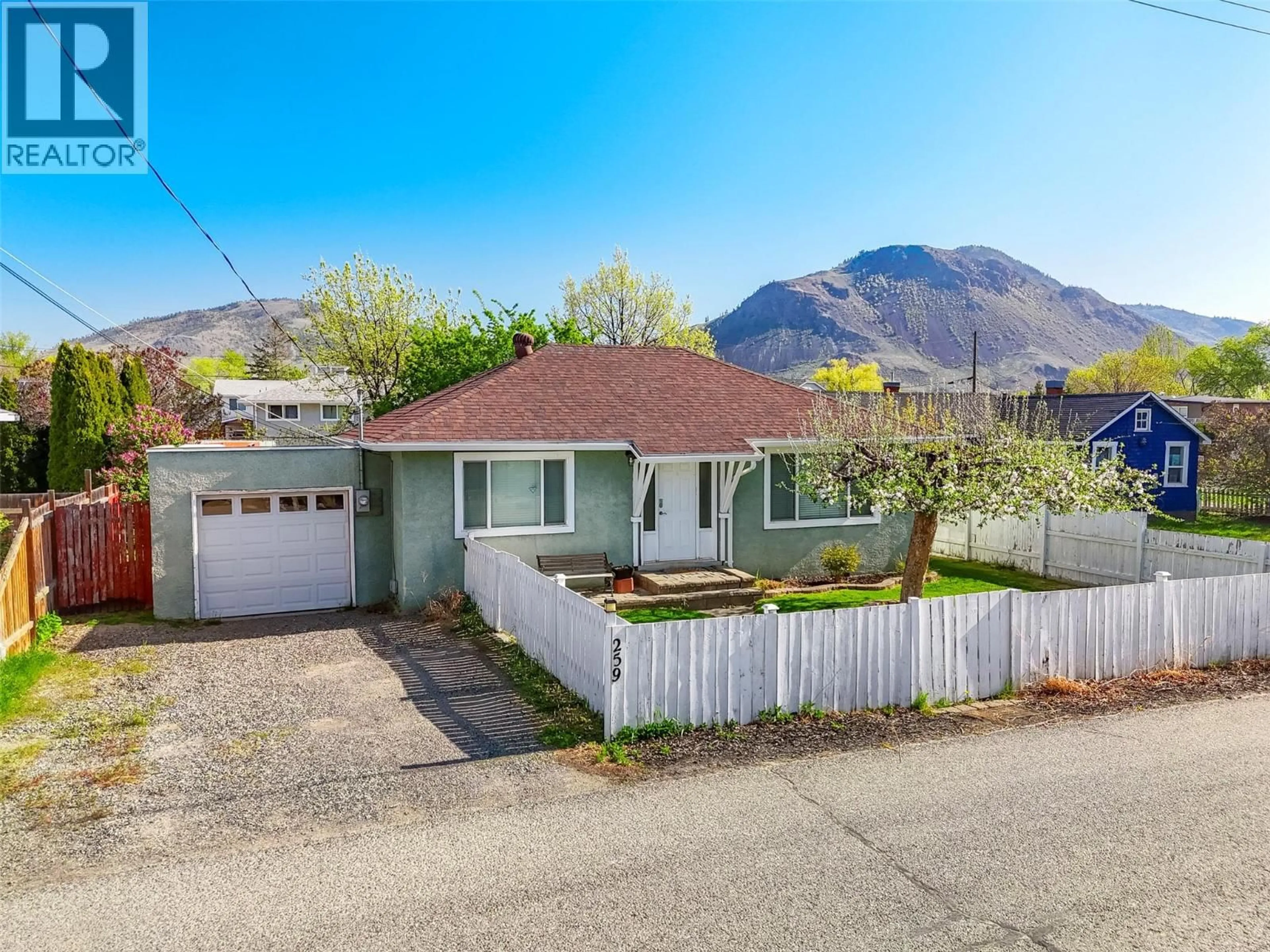 A pic from outside/outdoor area/front of a property/back of a property/a pic from drone, mountain view for 259 LARCH AVENUE, Kamloops British Columbia V2B1C8
