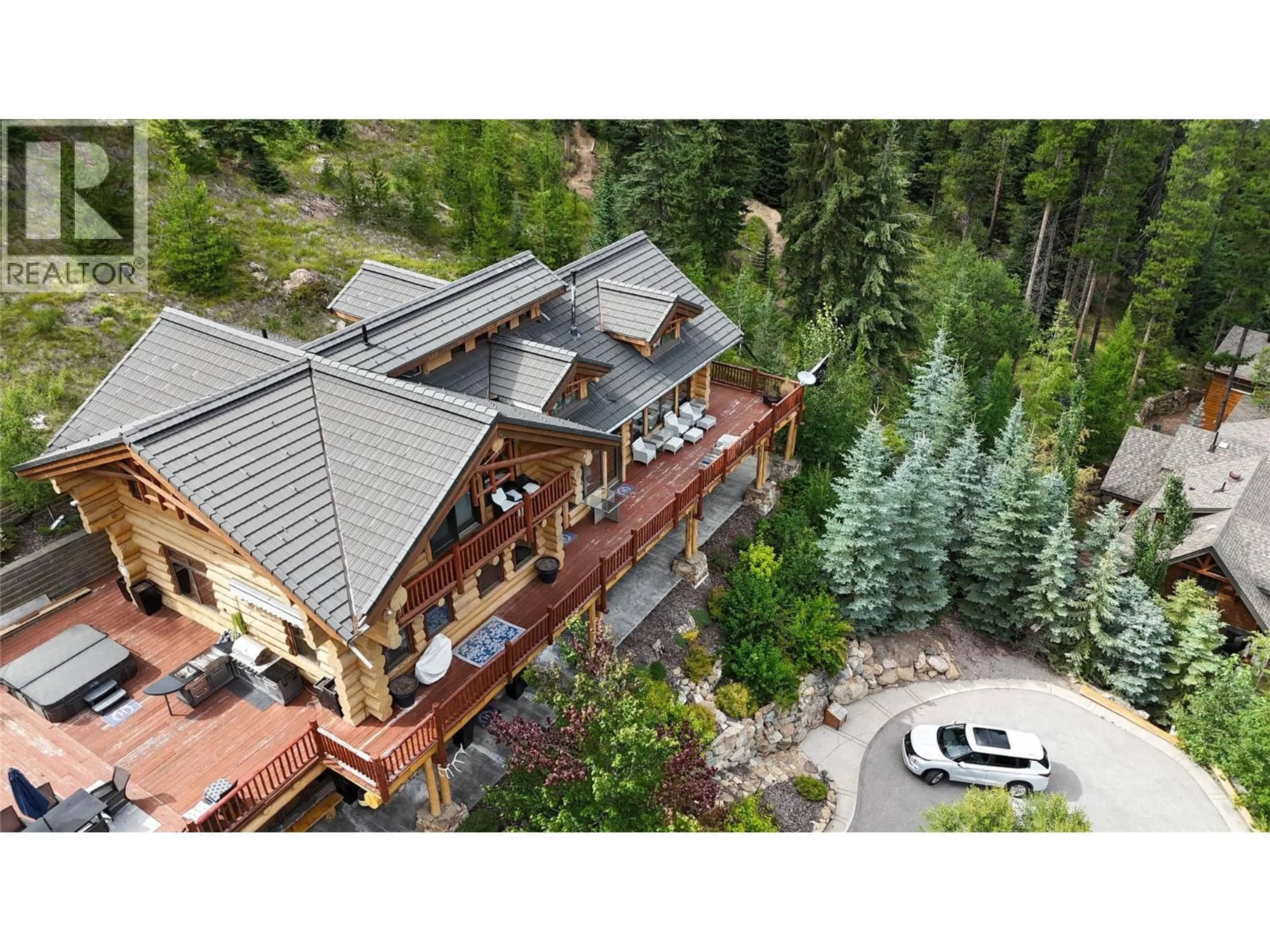 A pic from outside/outdoor area/front of a property/back of a property/a pic from drone, mountain view for 1783 GREYWOLF DRIVE, Panorama British Columbia V0A1T0