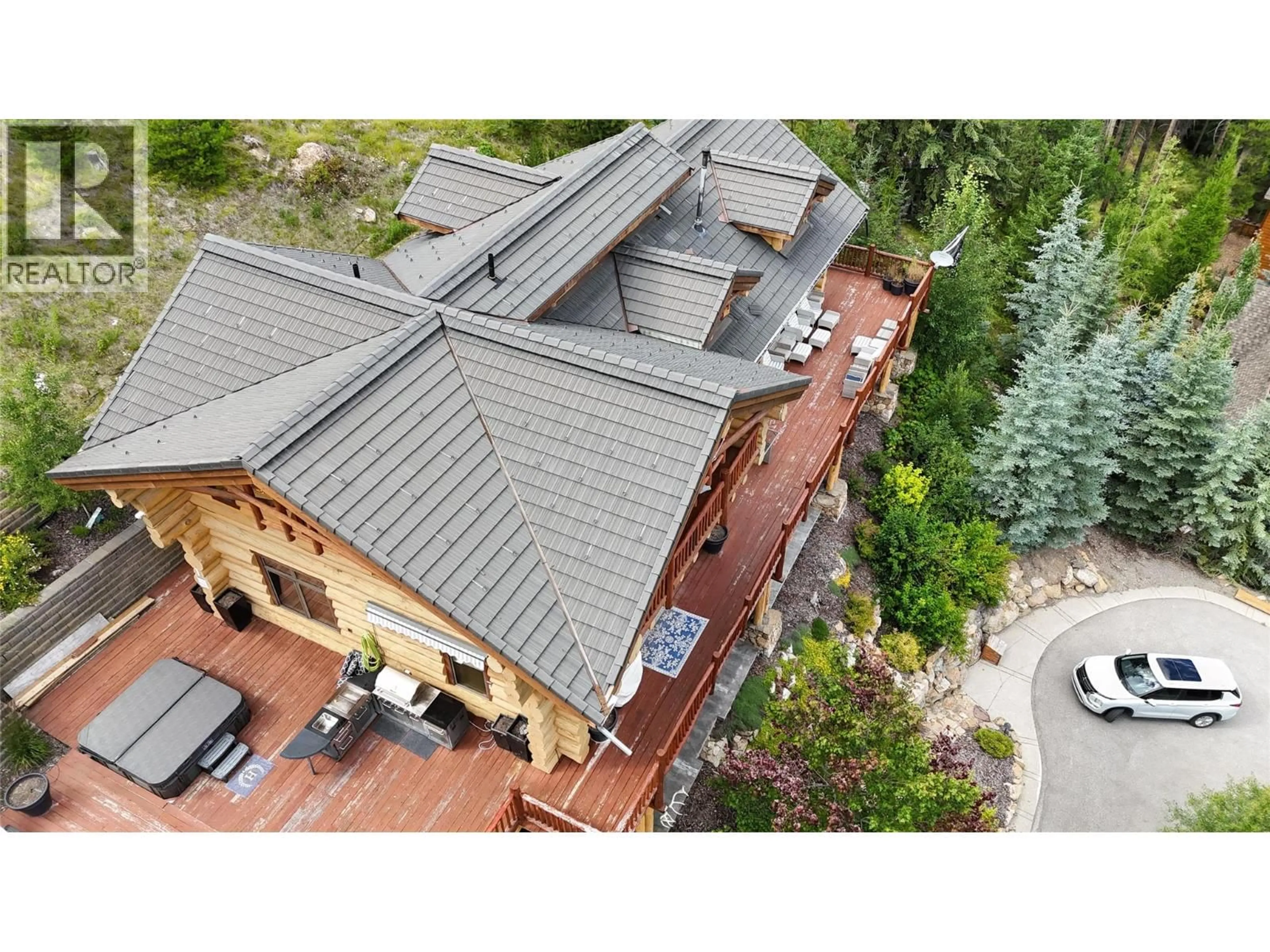 A pic from outside/outdoor area/front of a property/back of a property/a pic from drone, unknown for 1783 GREYWOLF DRIVE, Panorama British Columbia V0A1T0