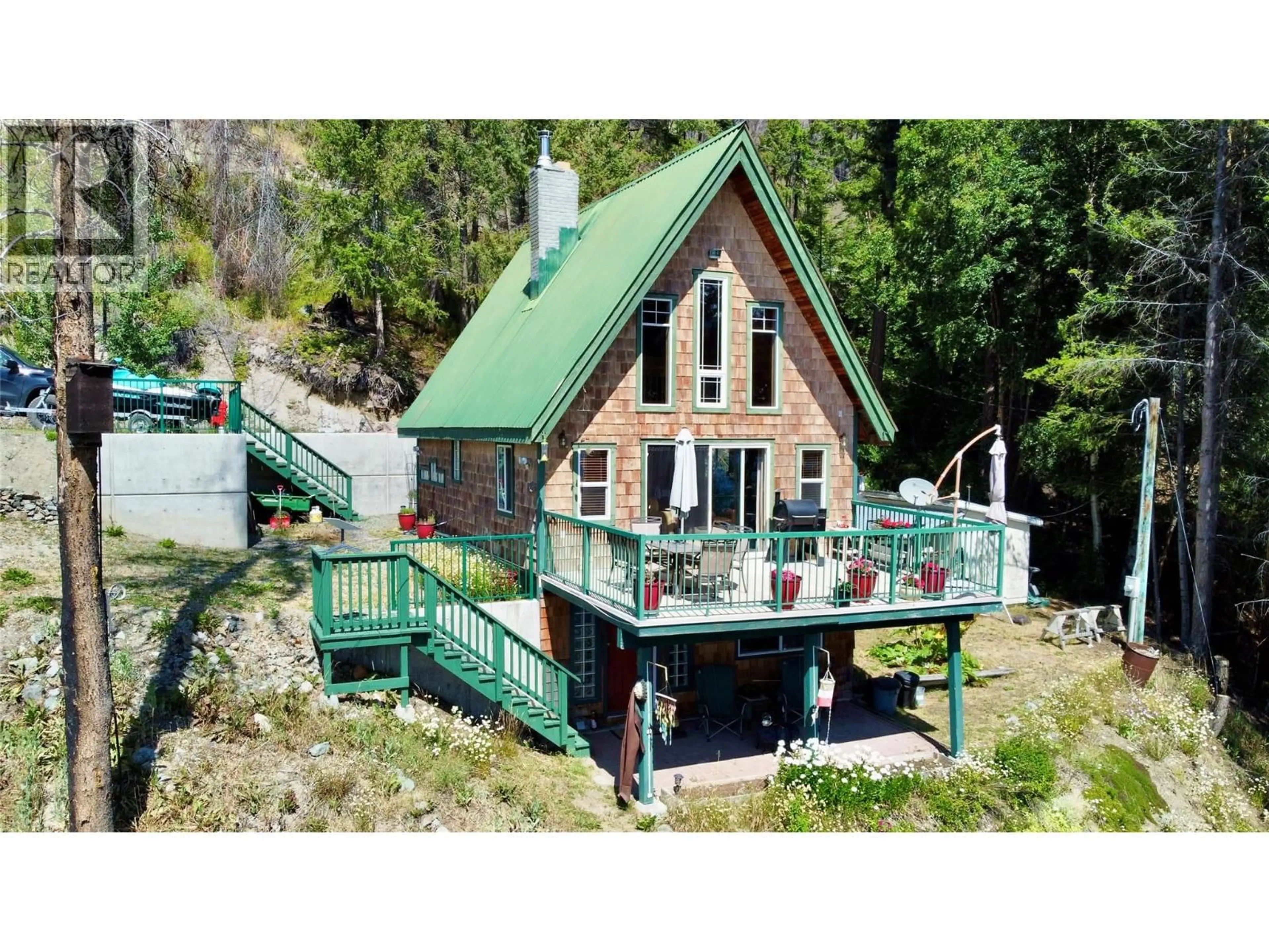A pic from outside/outdoor area/front of a property/back of a property/a pic from drone, unknown for 9348 GUN LAKE ROAD WEST, Gold Bridge British Columbia V0K1P0
