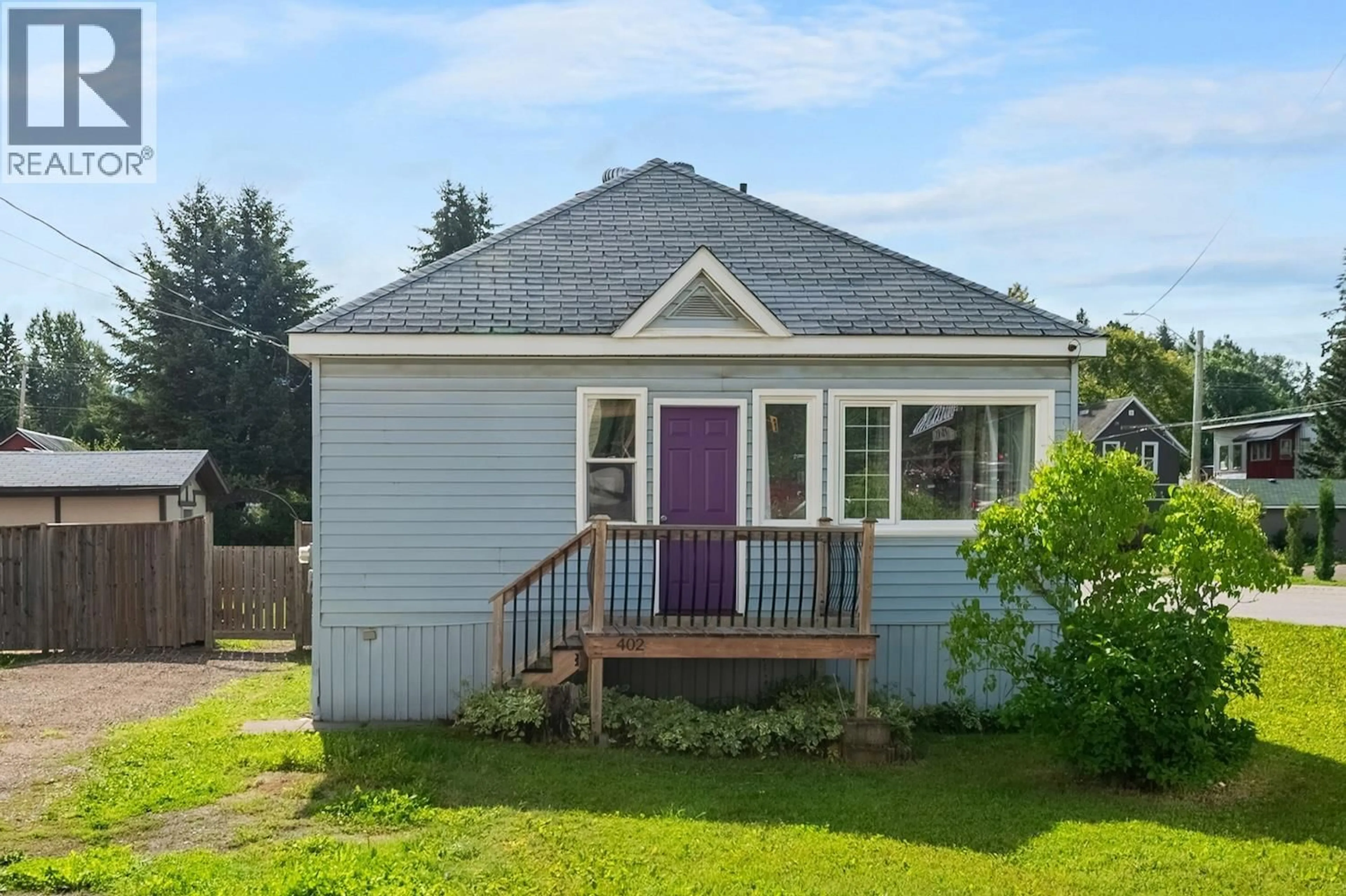 Home with vinyl exterior material, street for 402 6A AVENUE, Fernie British Columbia V0B1M0