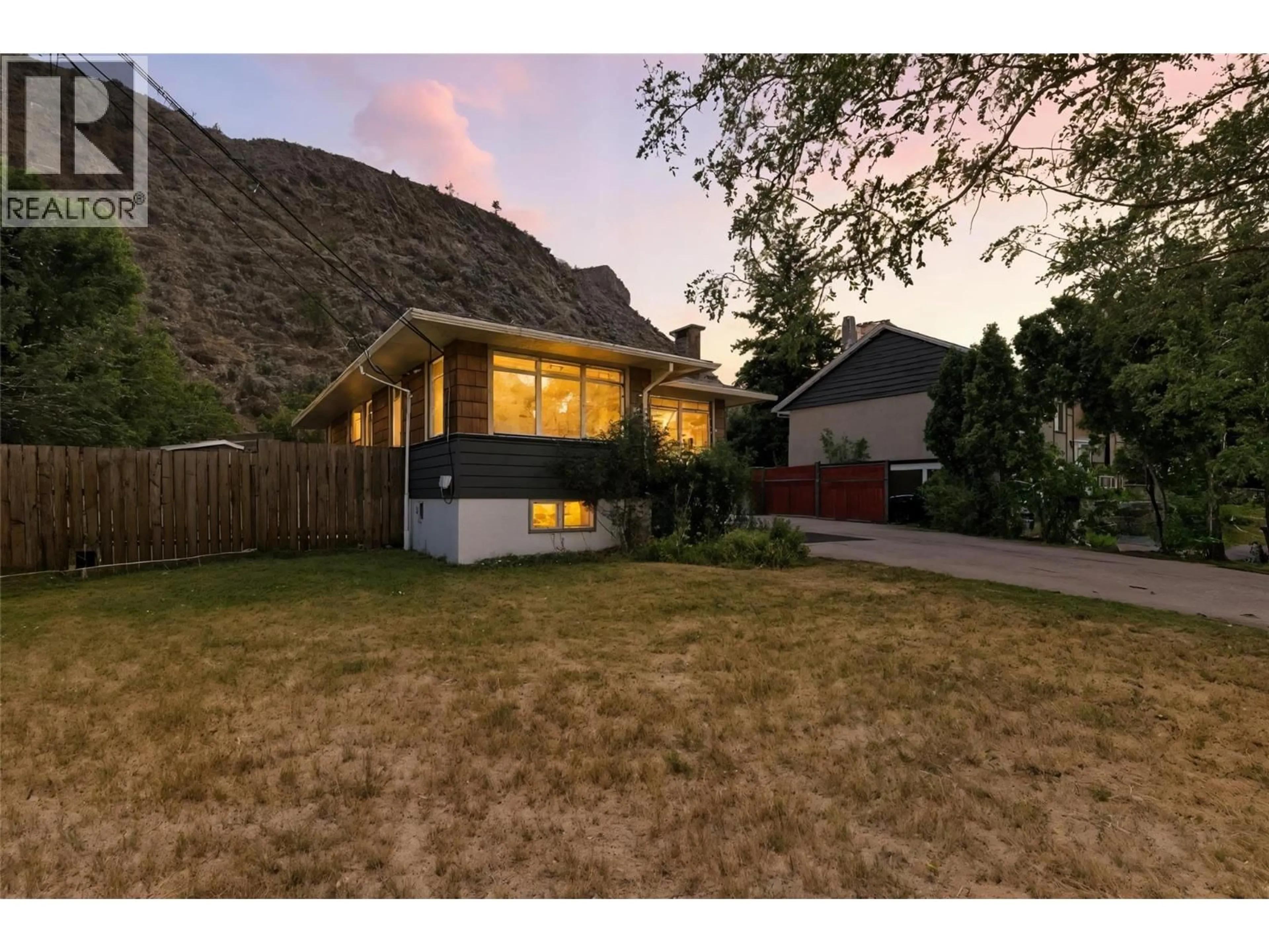 Unknown for 2105 VALLEYVIEW DRIVE, Kamloops British Columbia V2C4C3