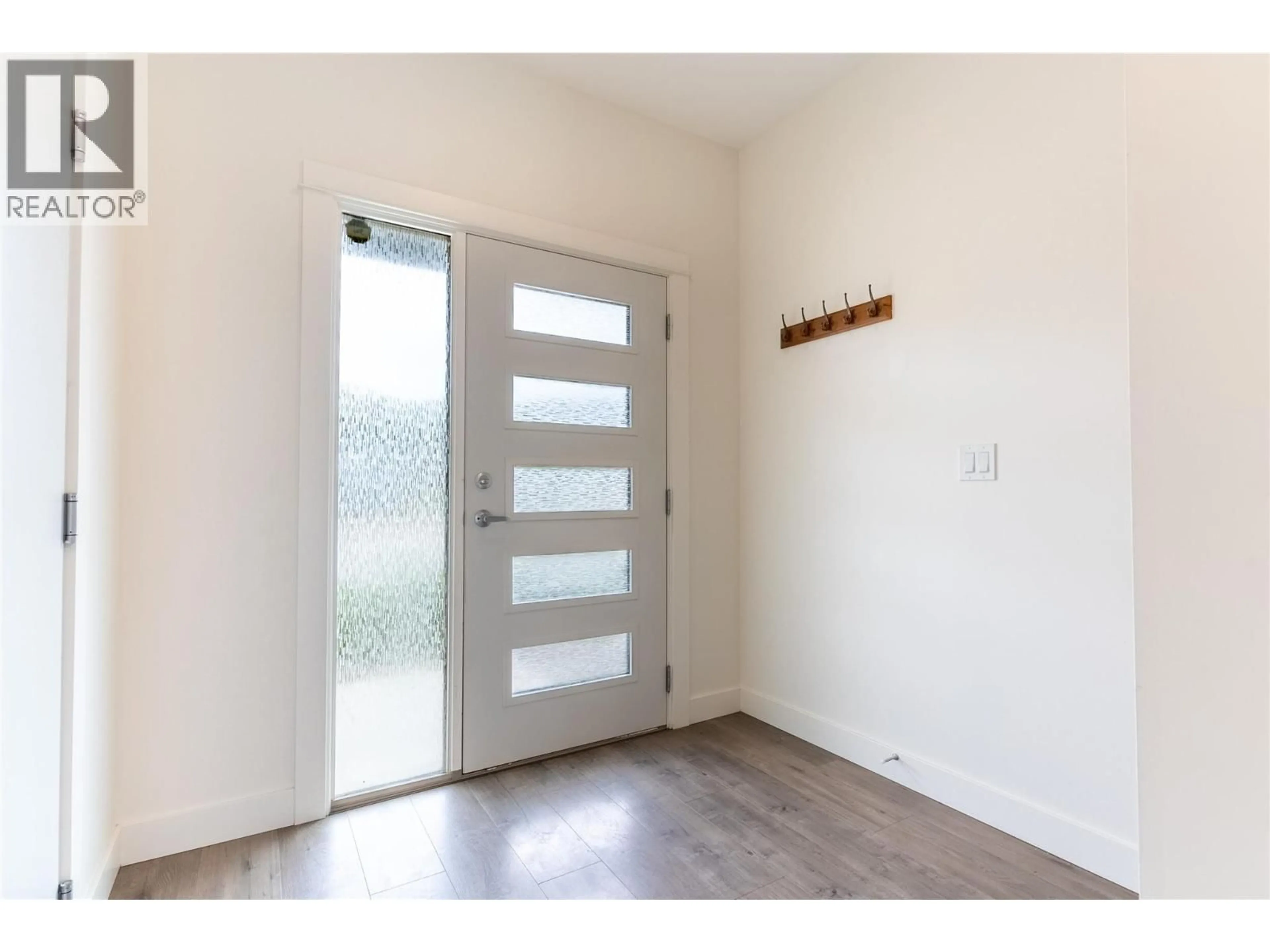 Indoor entryway for 107 - 8960 DALLAS DRIVE, Kamloops British Columbia V2C0K8