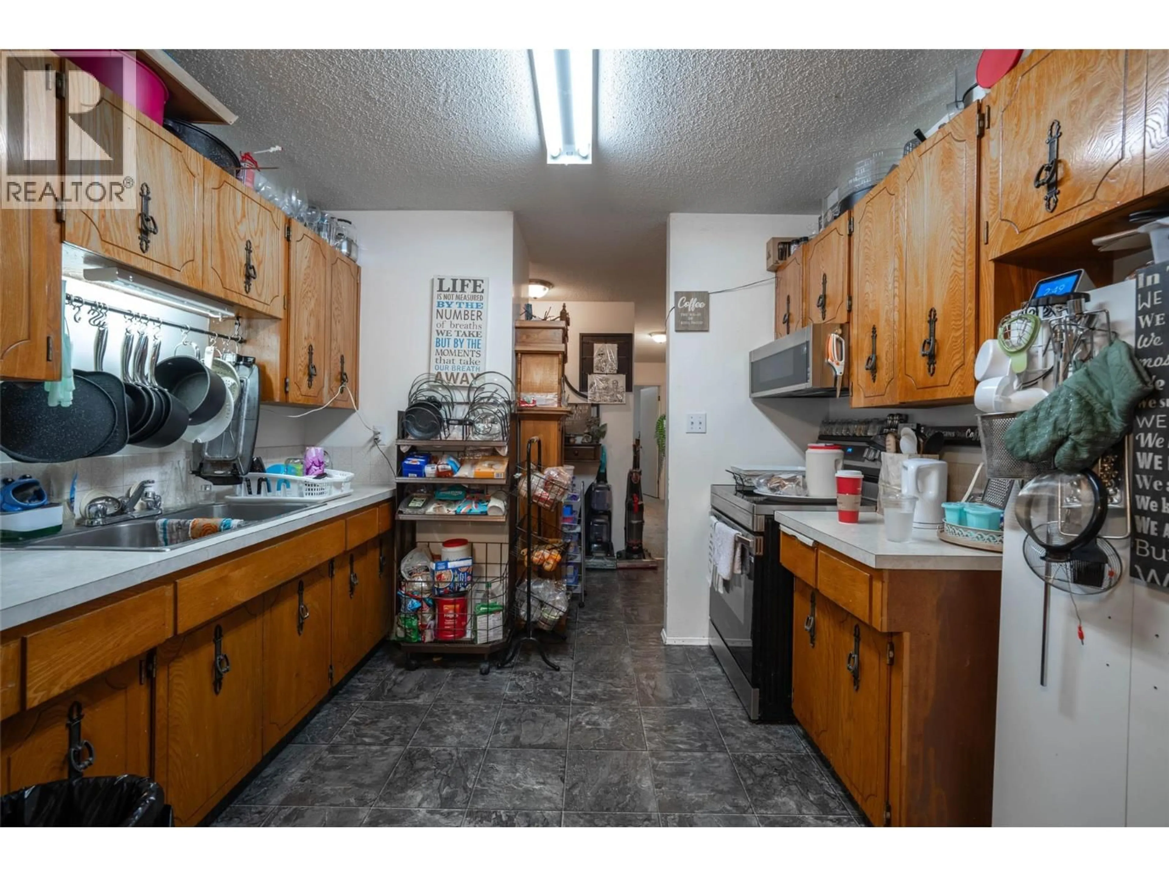 Standard kitchen, unknown for 3710 25 AVENUE, Vernon British Columbia V1T1P3