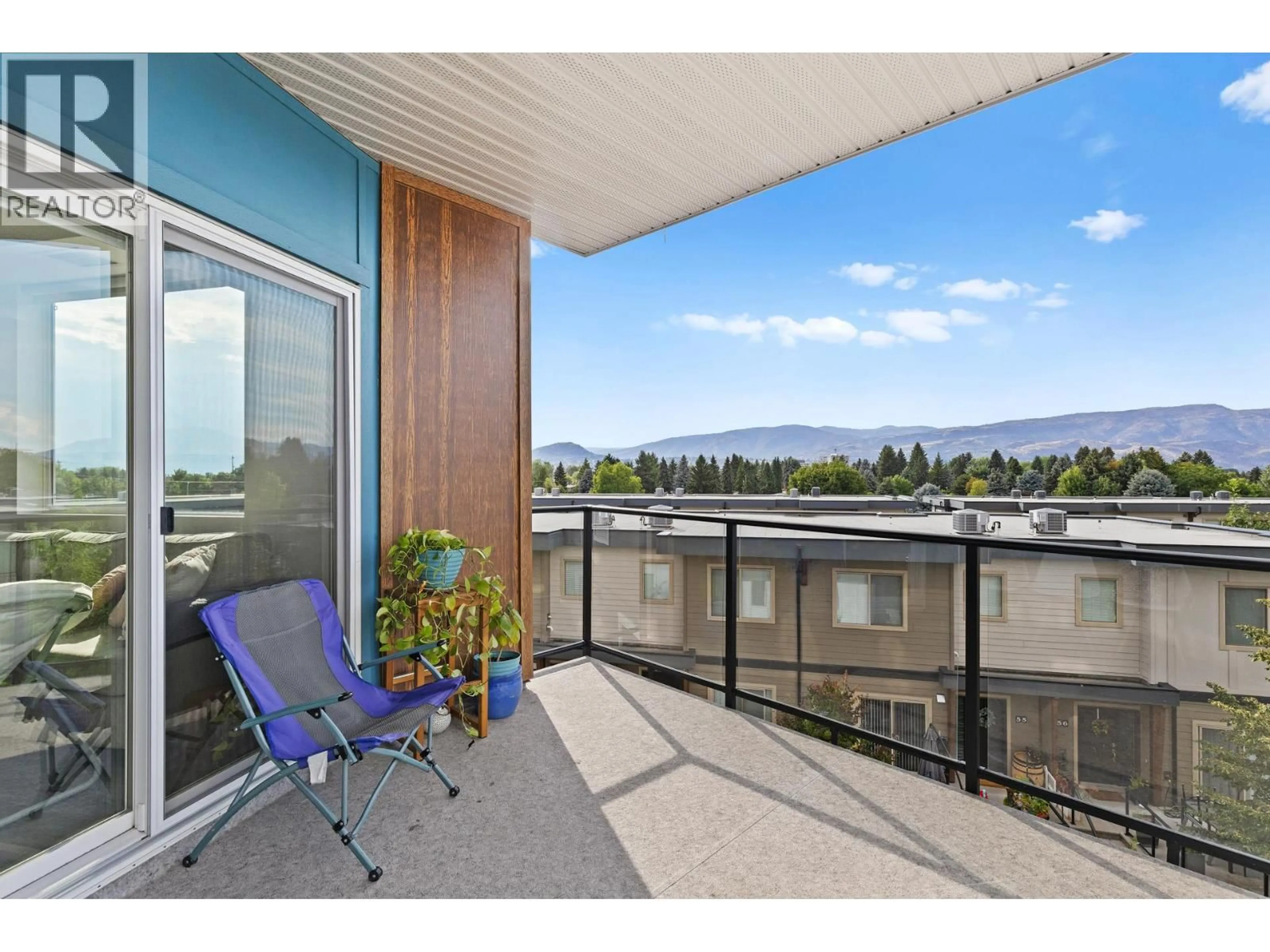 Balcony in the apartment, water/lake/river/ocean view for 405 - 3634 MISSION SPRINGS DRIVE, Kelowna British Columbia V1W0C9