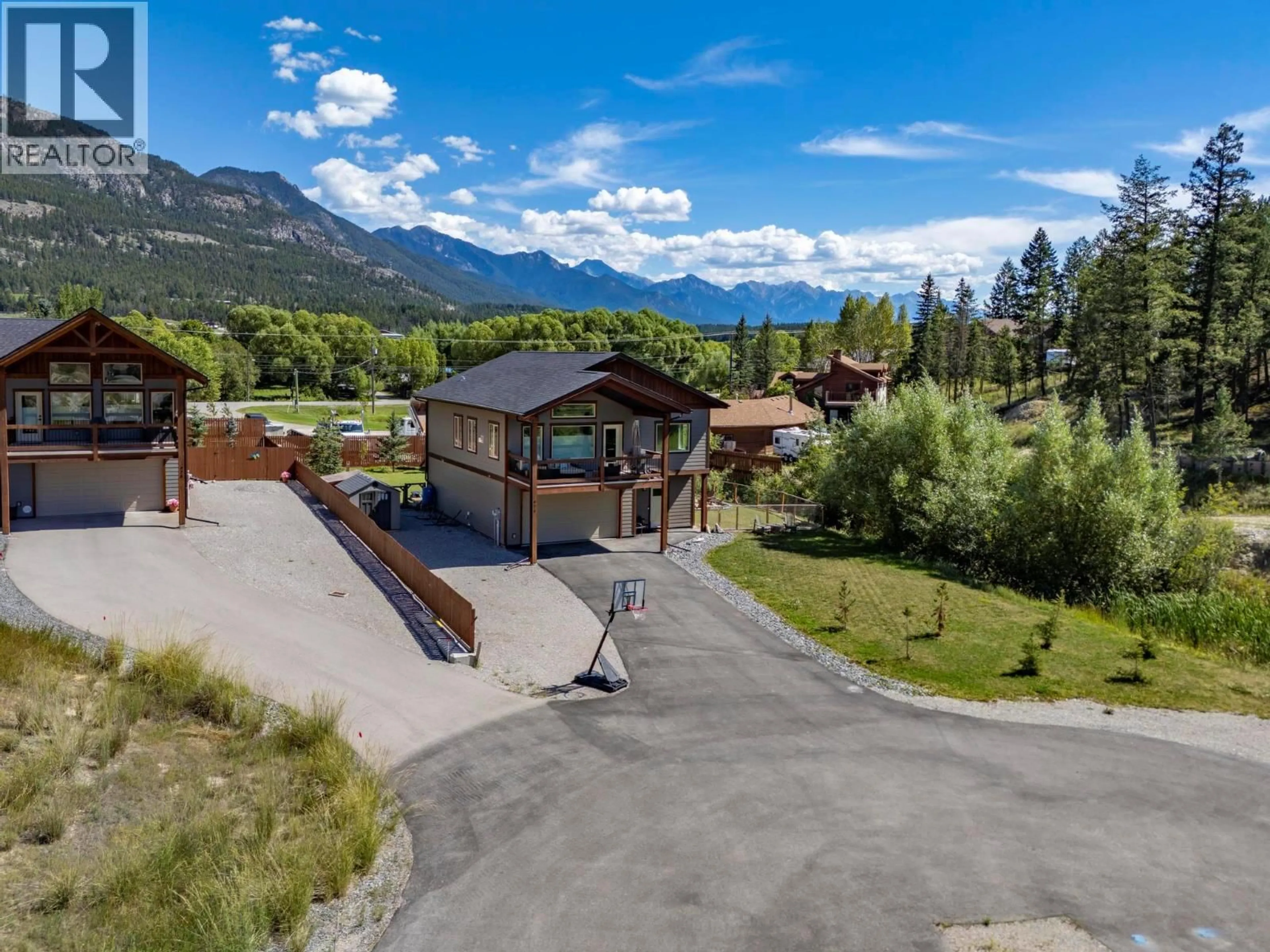 A pic from outside/outdoor area/front of a property/back of a property/a pic from drone, mountain view for 974 SWANSEA VIEW ROAD, Windermere British Columbia V0B2L0