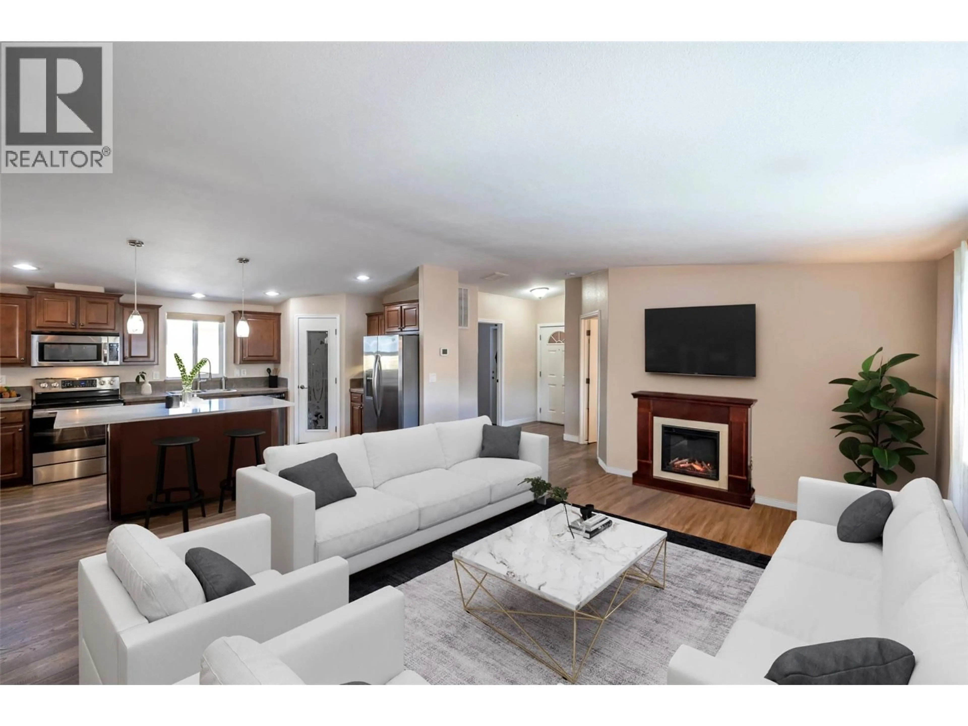 Living room with furniture, unknown for 55 - 8300 GALLAGHER LAKE FRONTAGE ROAD ROAD, Oliver British Columbia V0H1T2