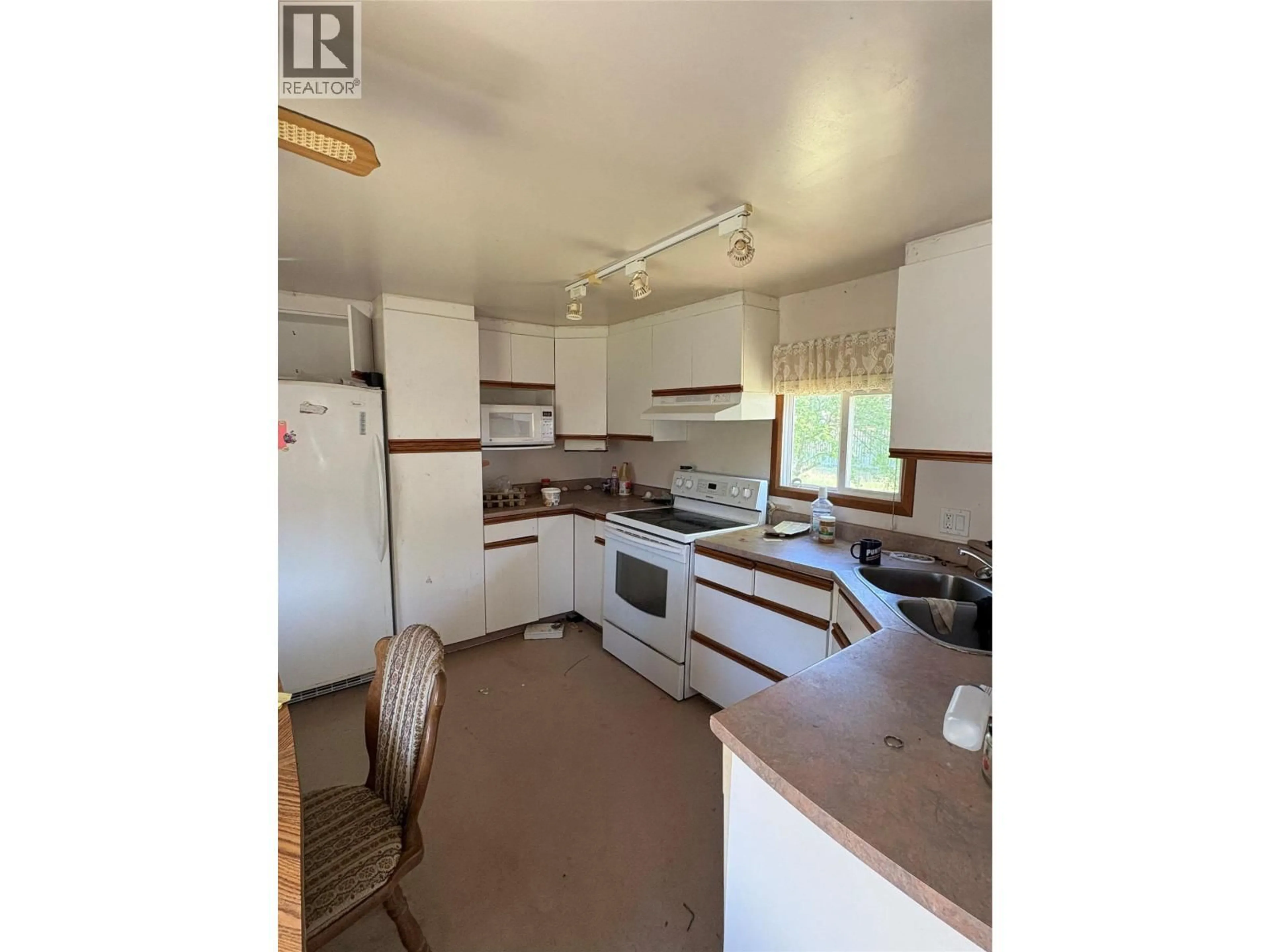 Unknown for 3164 VAVENBY BRIDGE ROAD, Vavenby British Columbia V0E3A0