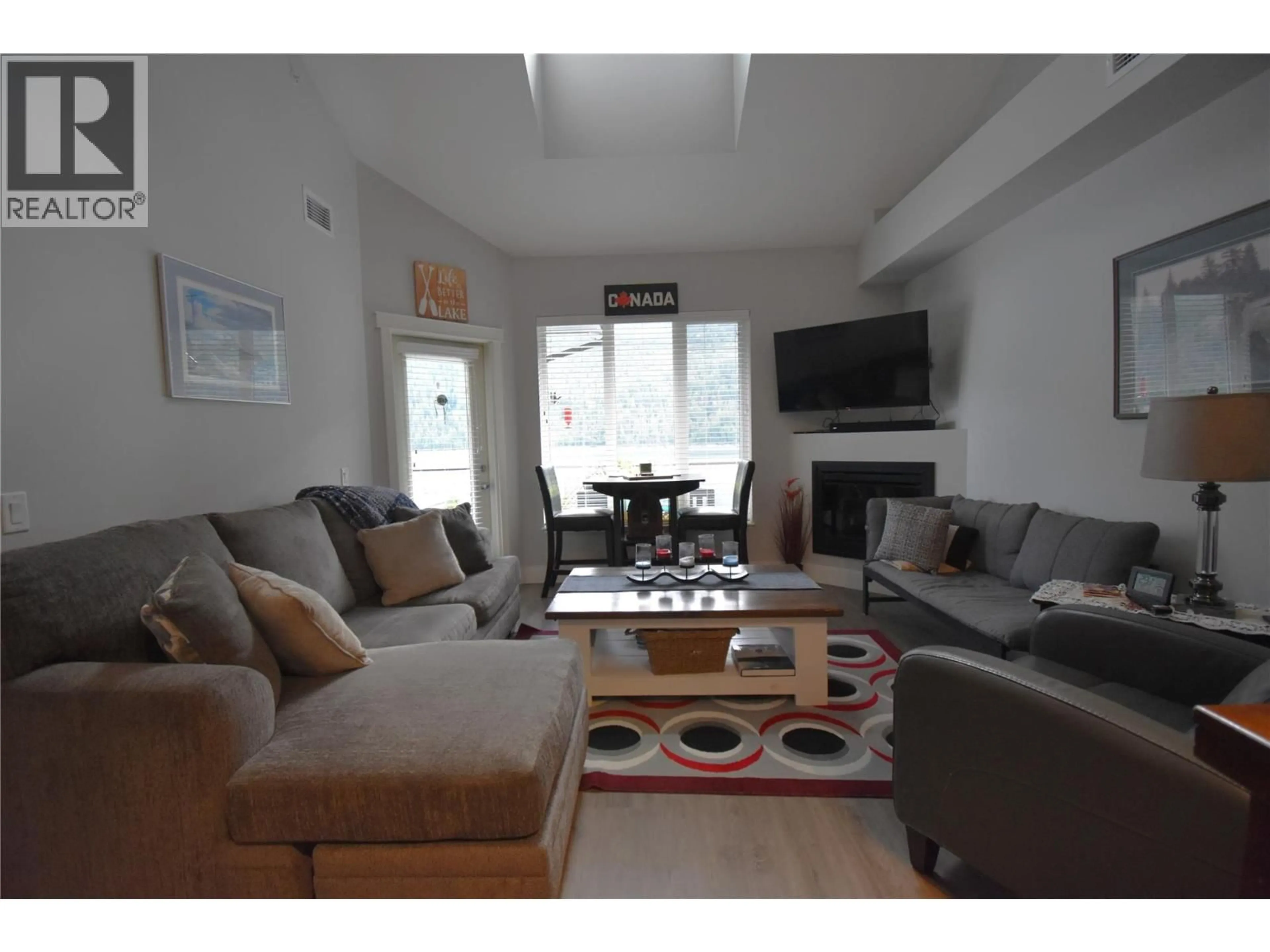 Living room with furniture, unknown for 314 - 5570 BROADWATER ROAD, Castlegar British Columbia V1N0A1