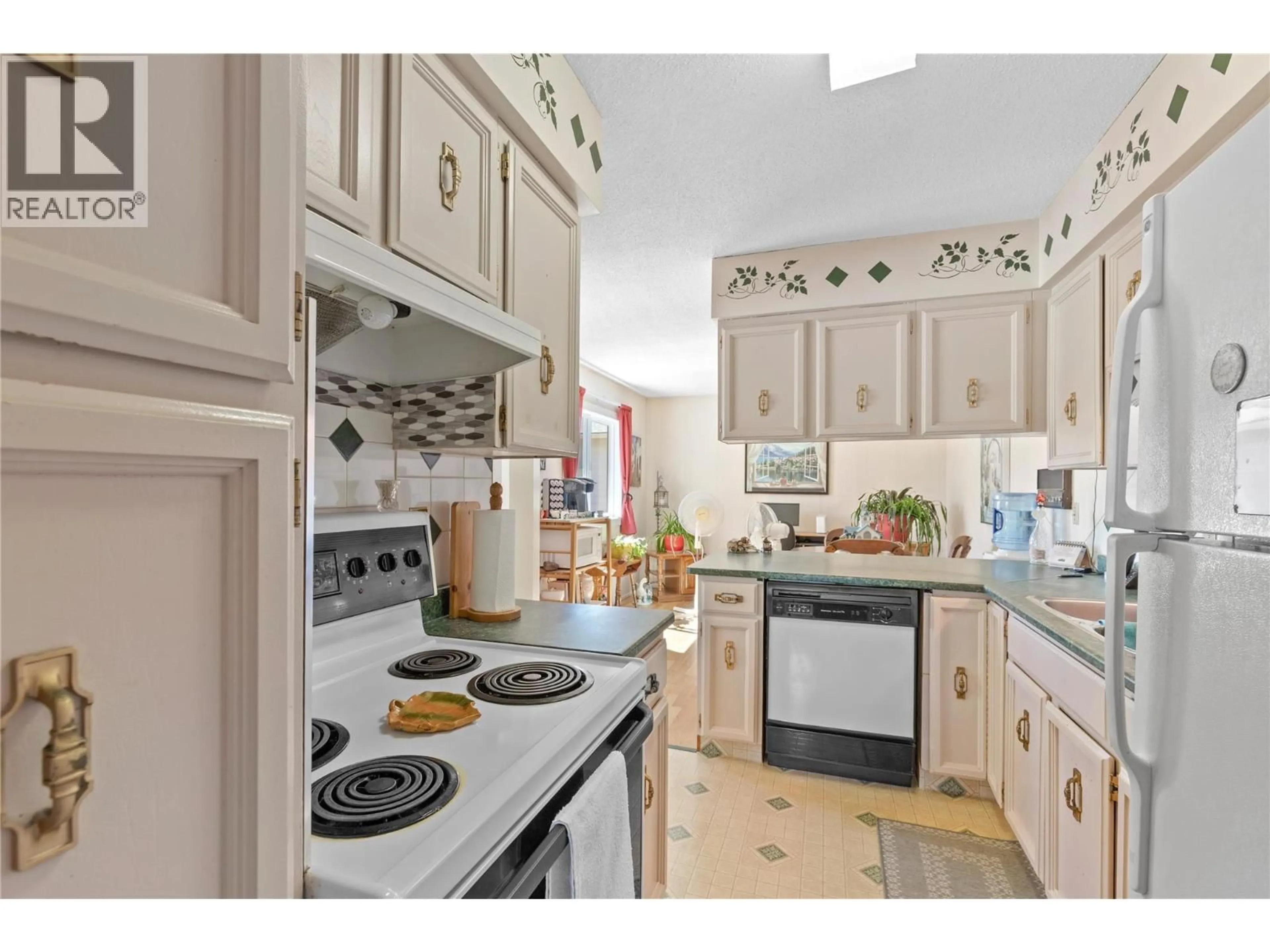 Standard kitchen, ceramic/tile floor for 3011 11 STREET, Vernon British Columbia V1T7V1