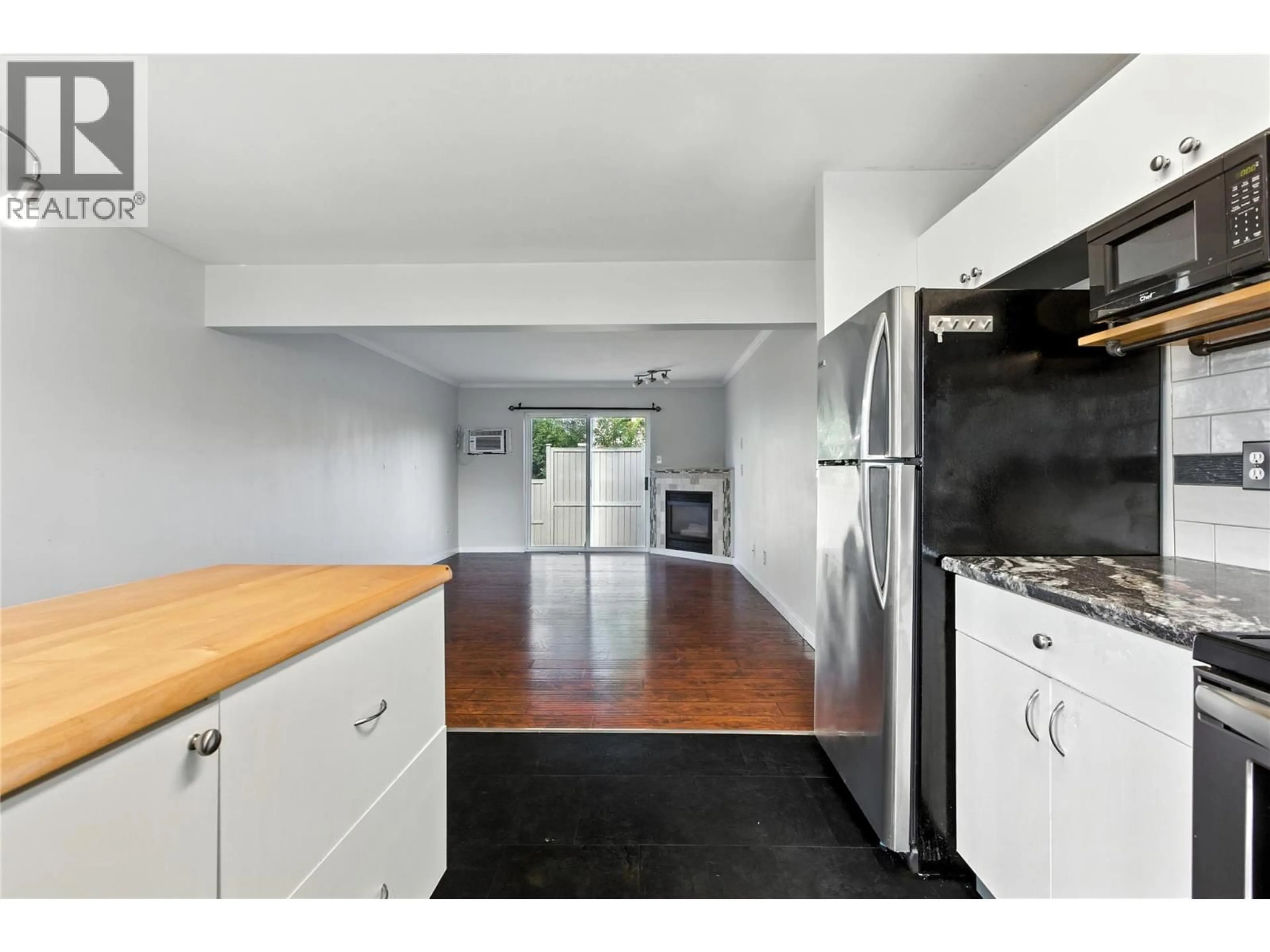 Standard kitchen, unknown for 11 - 1876 TRANQUILLE ROAD, Kamloops British Columbia V2B3L8