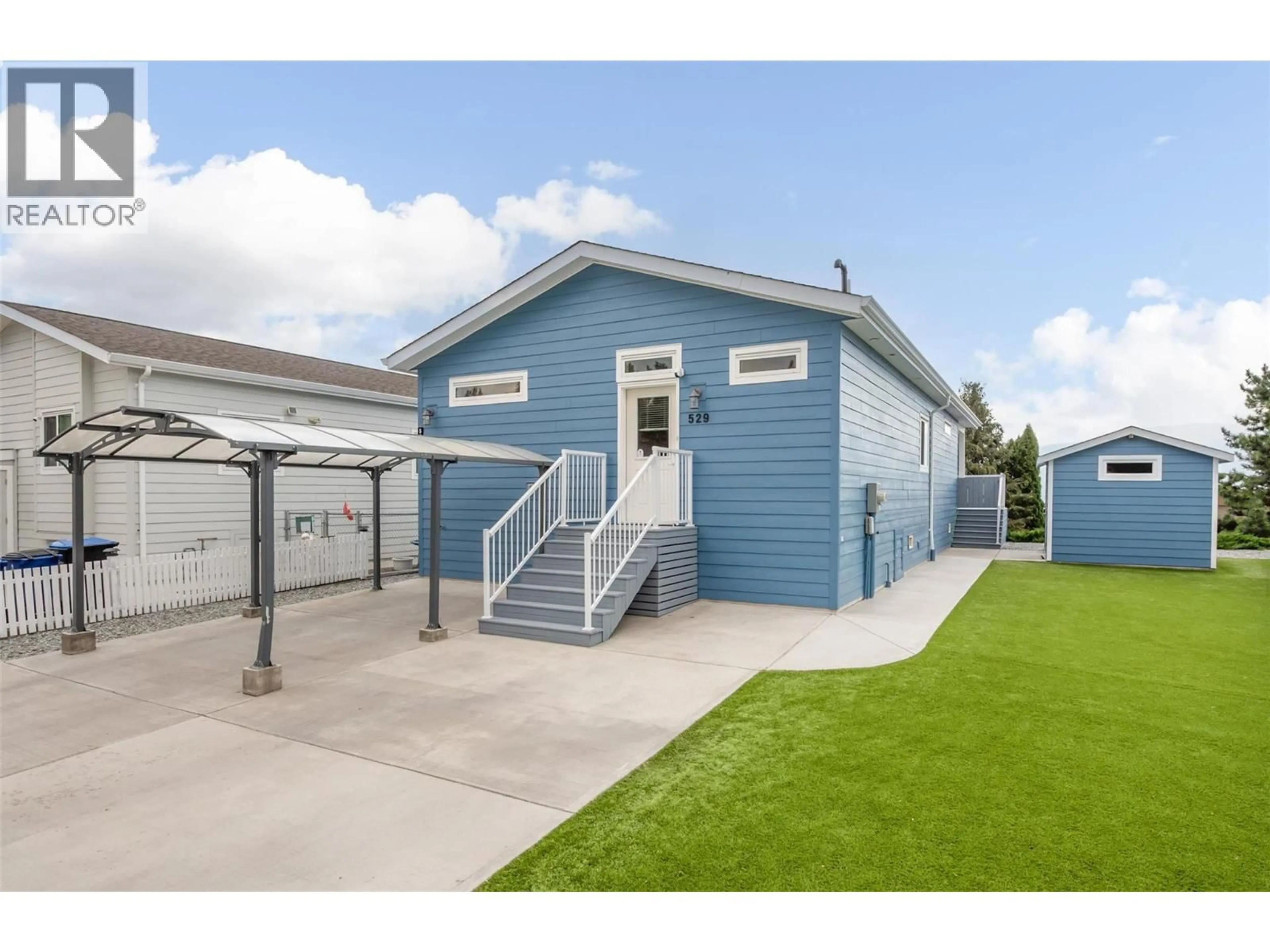 Home with vinyl exterior material, street for 529 - 2440 OLD OKANAGAN HIGHWAY, West Kelowna British Columbia V4T3A3