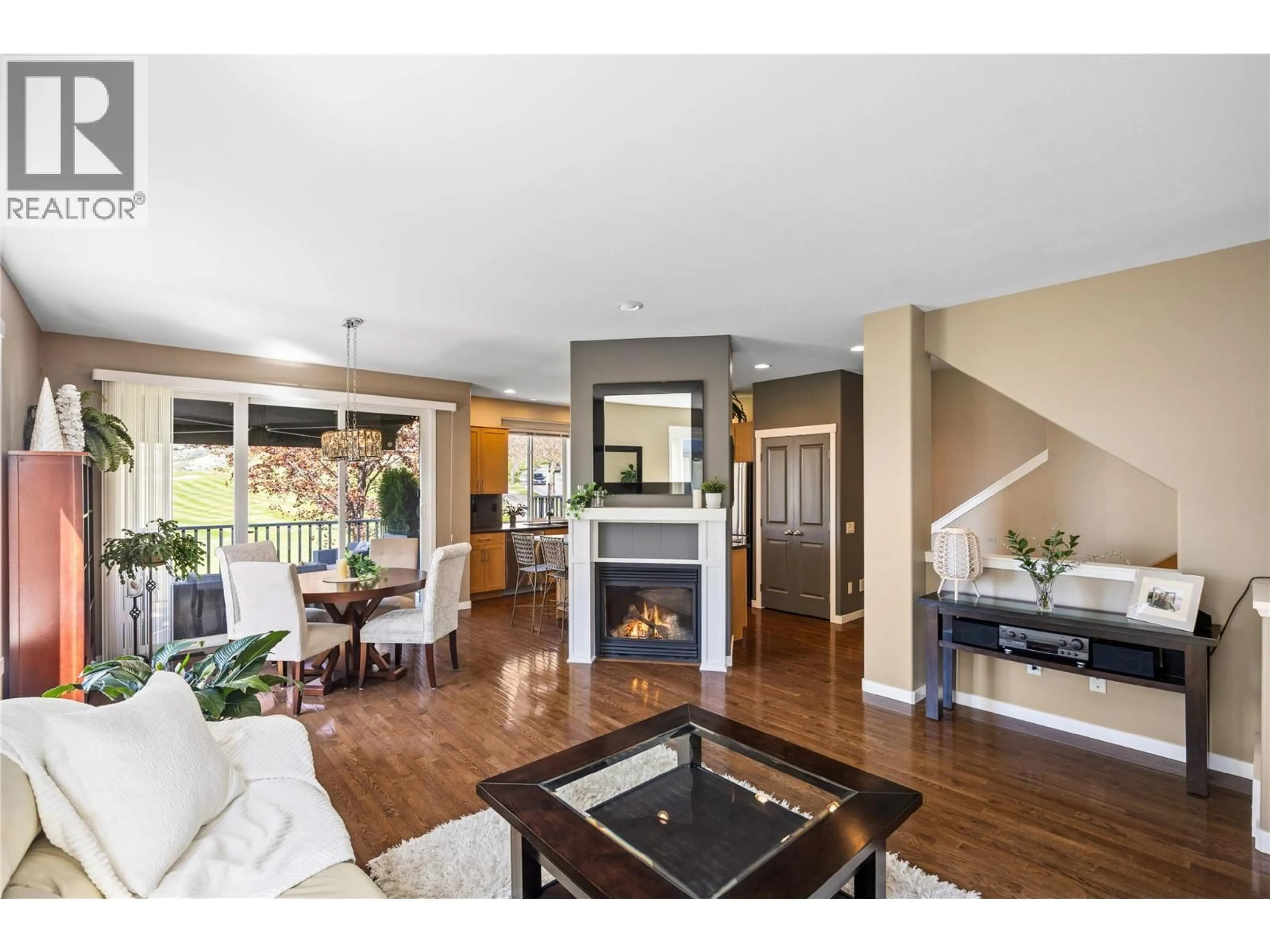 Living room with furniture, unknown for 2 - 100 SUN RIVERS DRIVE, Kamloops British Columbia V2H1R4