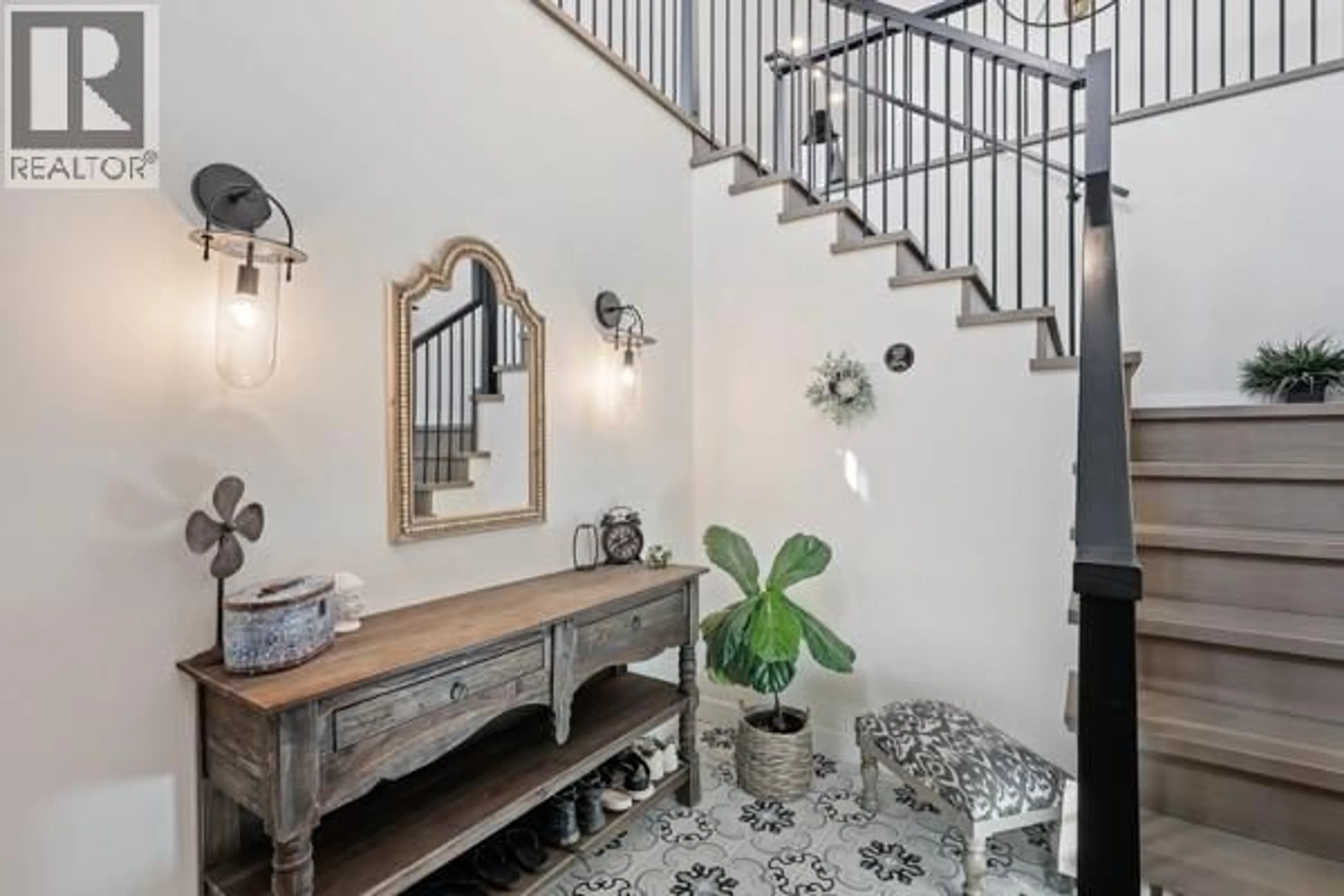 Indoor entryway for 3637 SILLARO PLACE, Kamloops British Columbia V2H0G9