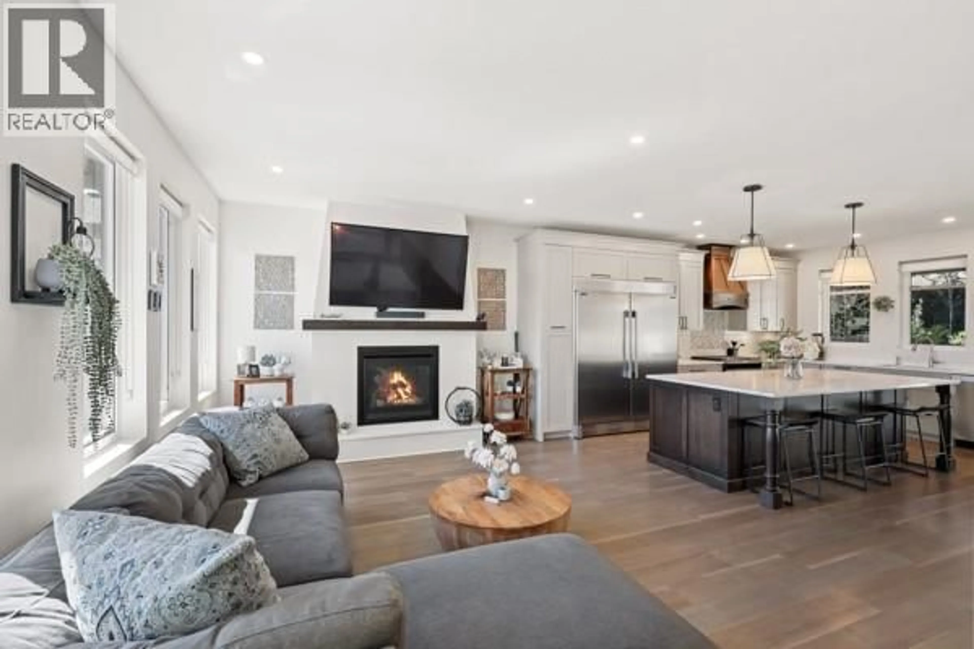 Open concept kitchen, unknown for 3637 SILLARO PLACE, Kamloops British Columbia V2H0G9