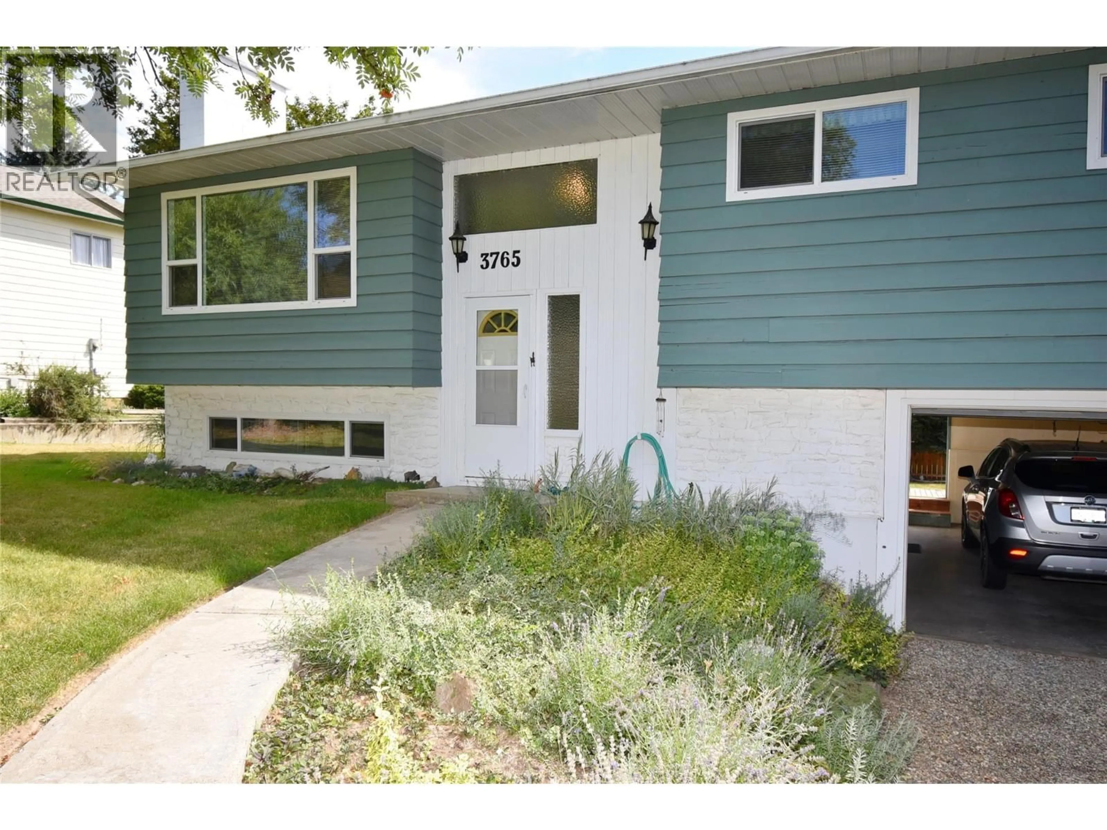 Home with vinyl exterior material, street for 3765 MURRAY DRIVE, Armstrong British Columbia V0E1B4