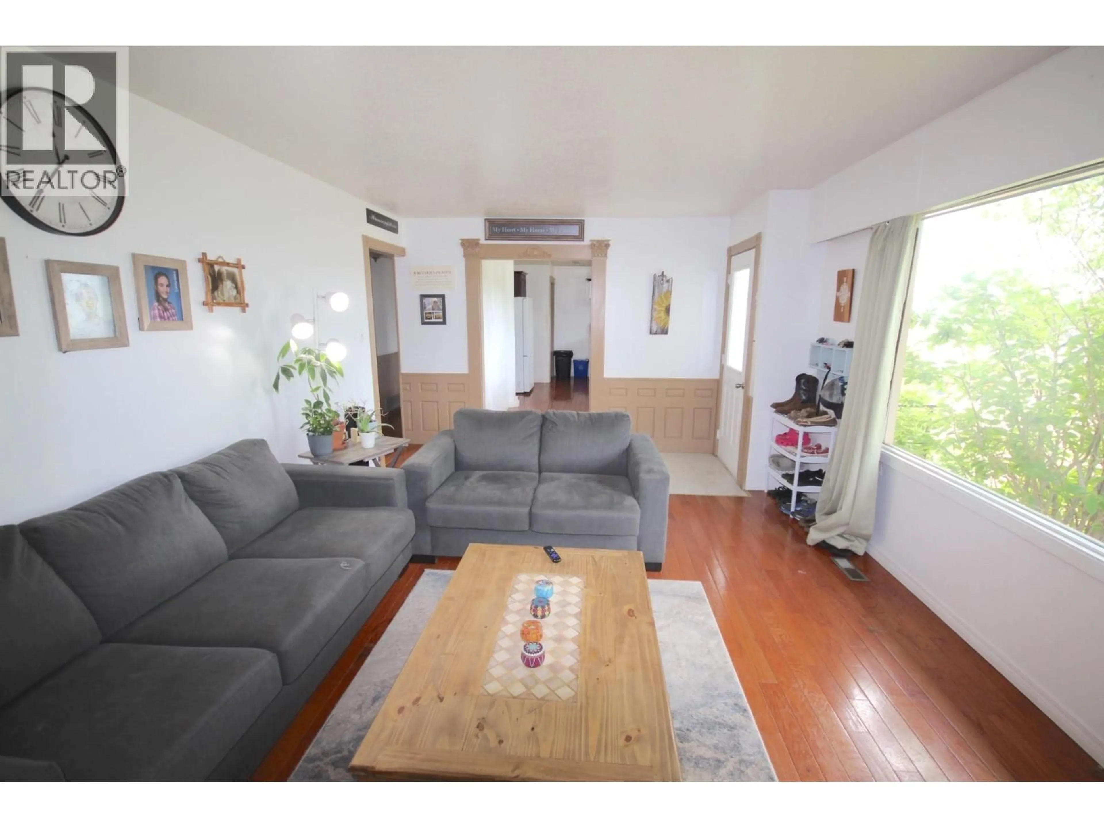 Living room with furniture, unknown for 9420 RAVINE DRIVE, Dawson Creek British Columbia V1G3V6