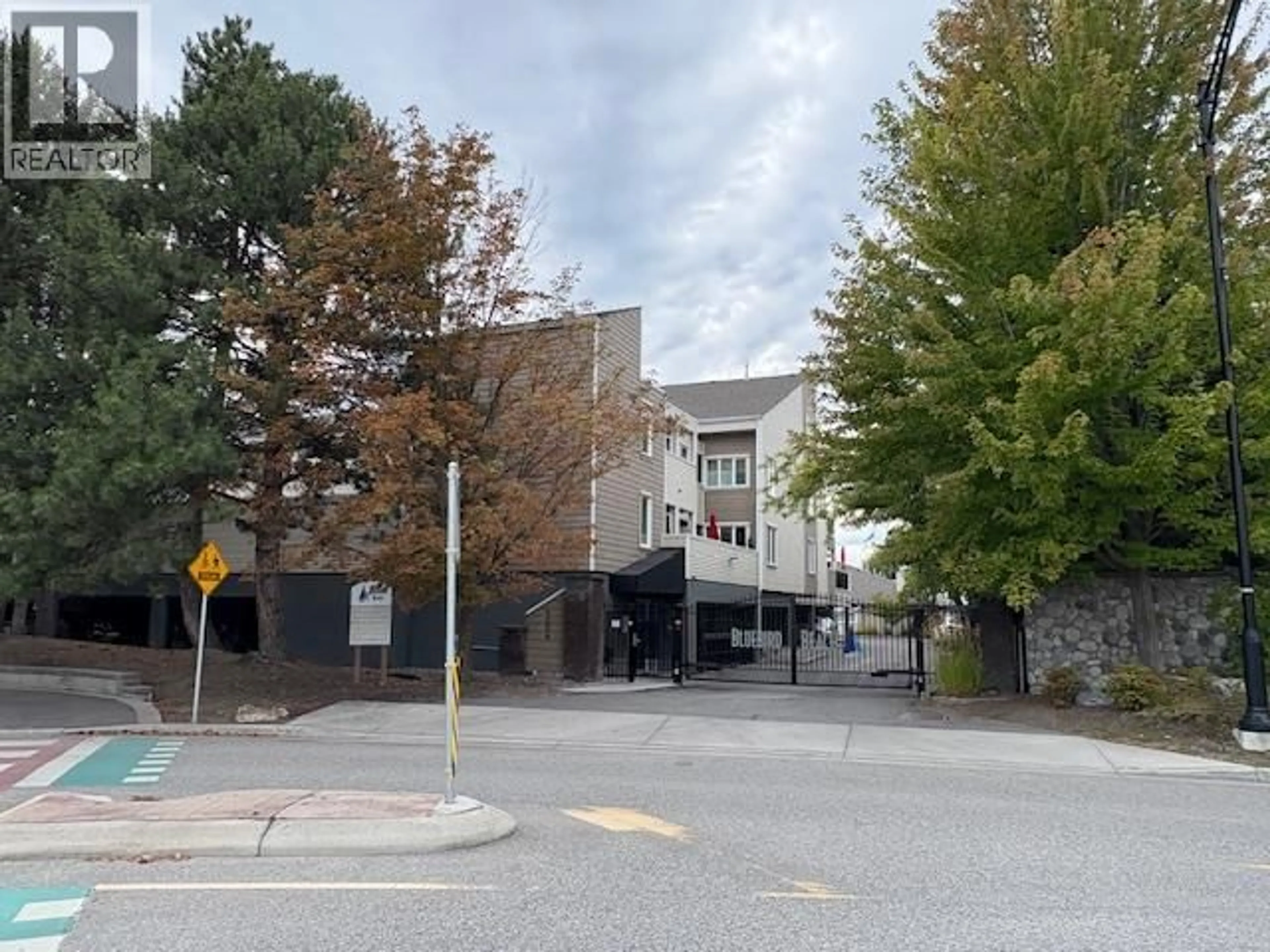 Unknown for 301 - 4004 BLUEBIRD ROAD, Kelowna British Columbia V1W1X6