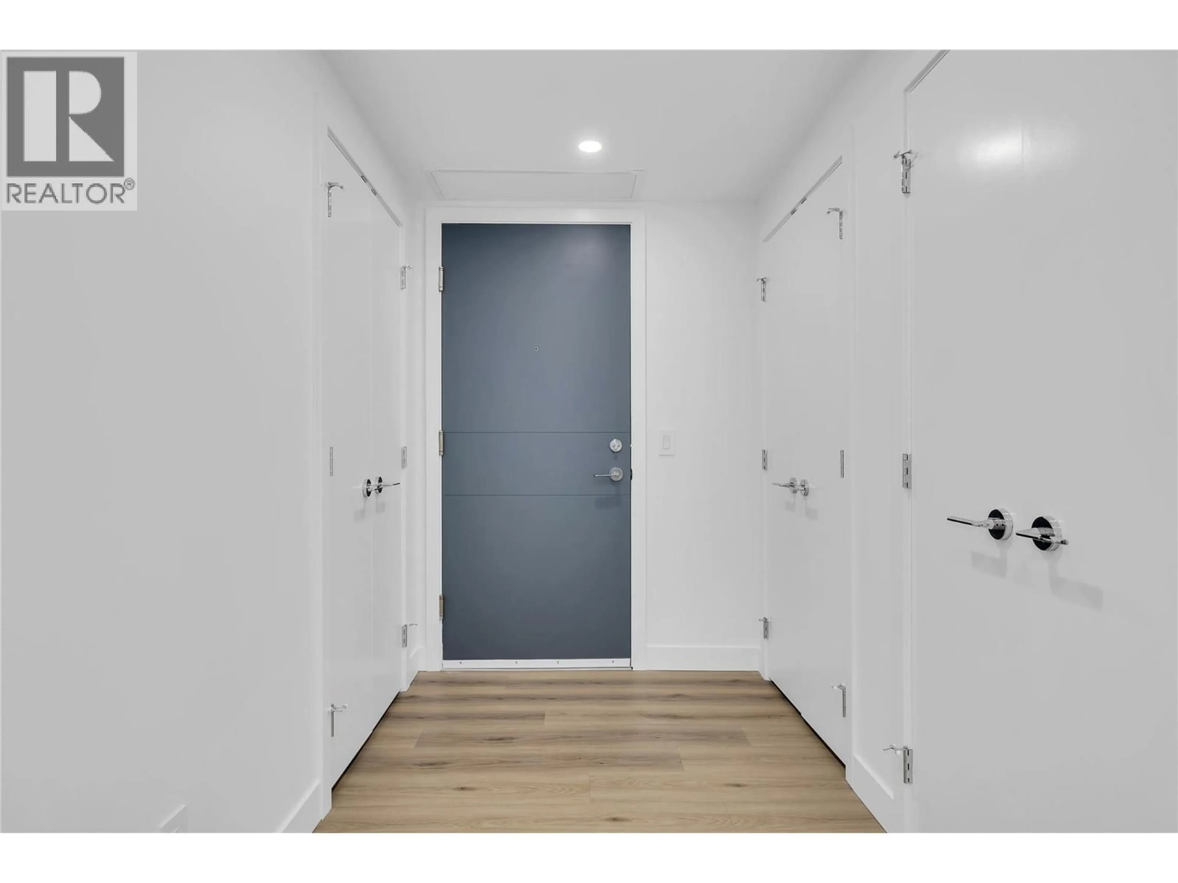 Indoor entryway for 3306 - 1488 BERTRAM STREET, Kelowna British Columbia V1Y0M6