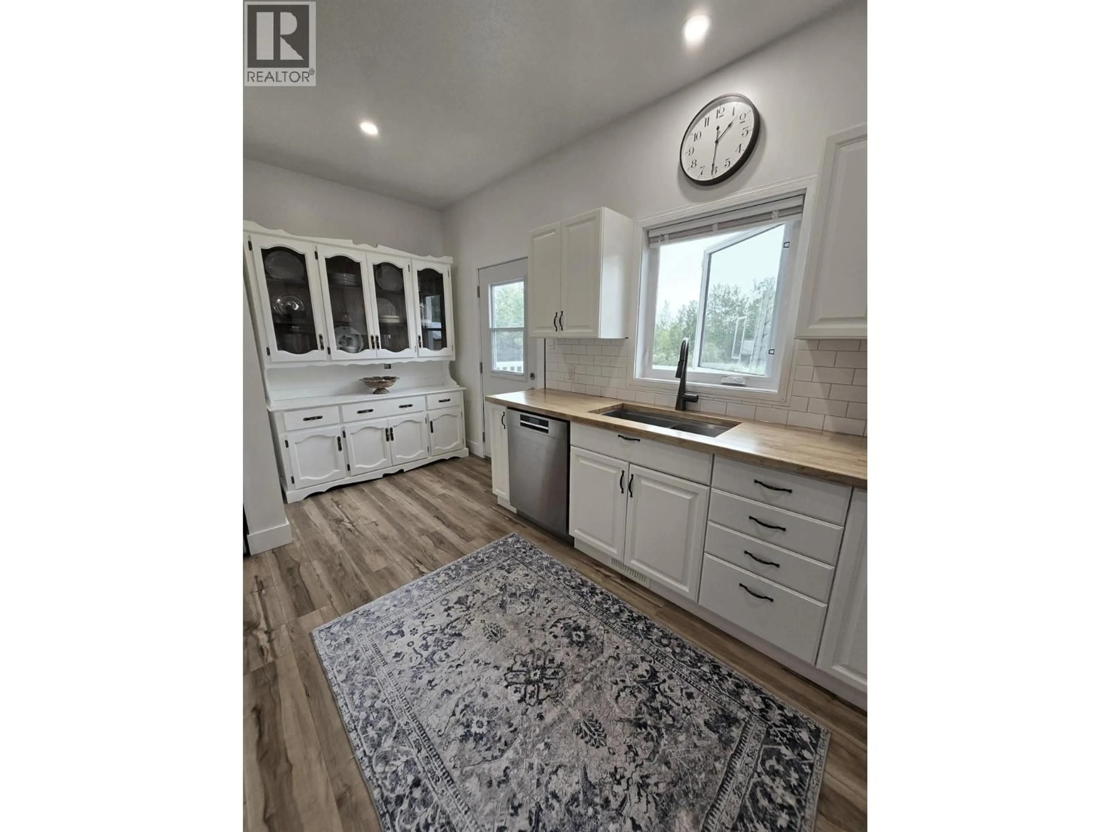 Open concept kitchen, unknown for 5203 LEBELL ROAD, Farmington British Columbia V1G0J4
