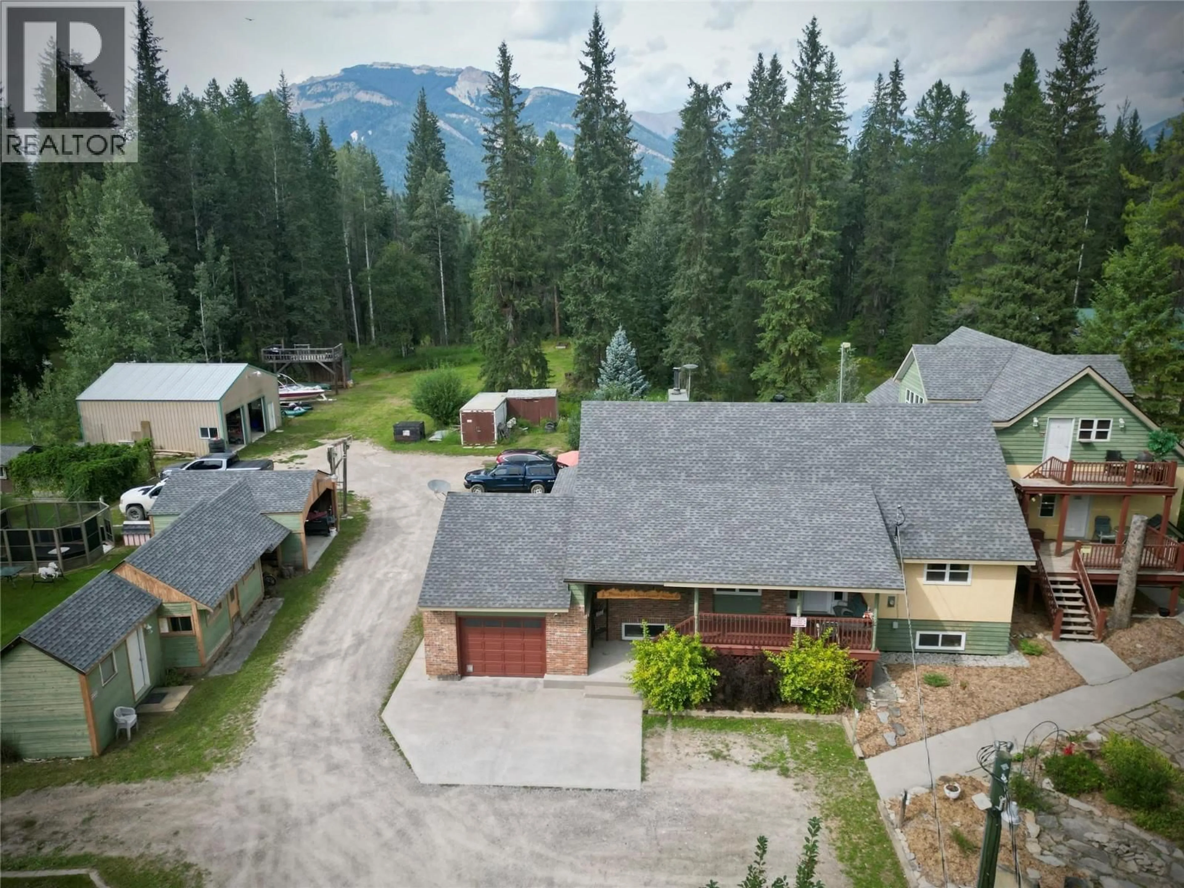 A pic from outside/outdoor area/front of a property/back of a property/a pic from drone, mountain view for 1693 OBERG JOHNSON ROAD, Golden British Columbia V0A1H1