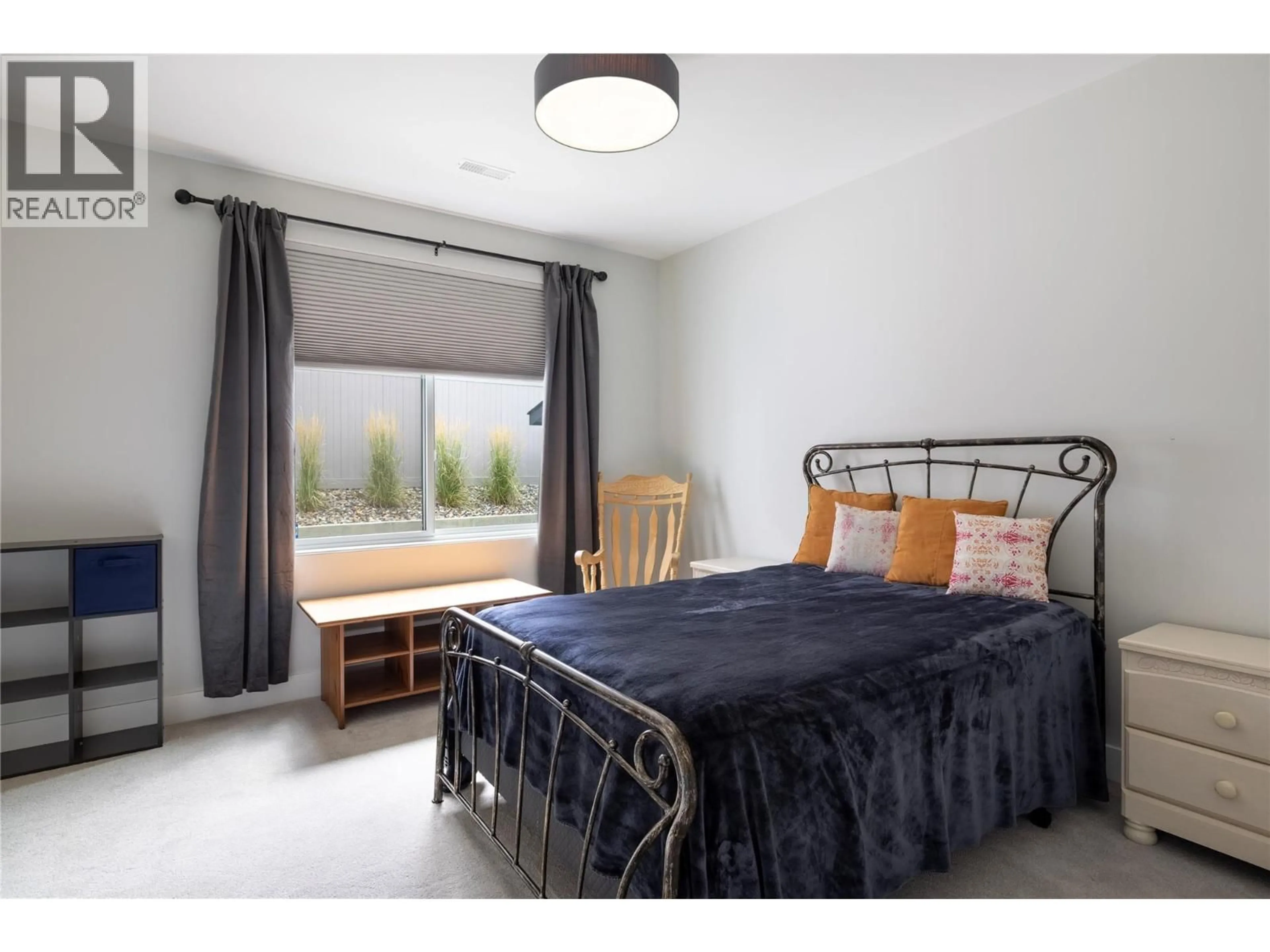 Bedroom with bed, unknown for 640 MT. IDA CRESCENT, Coldstream British Columbia V1B4G3