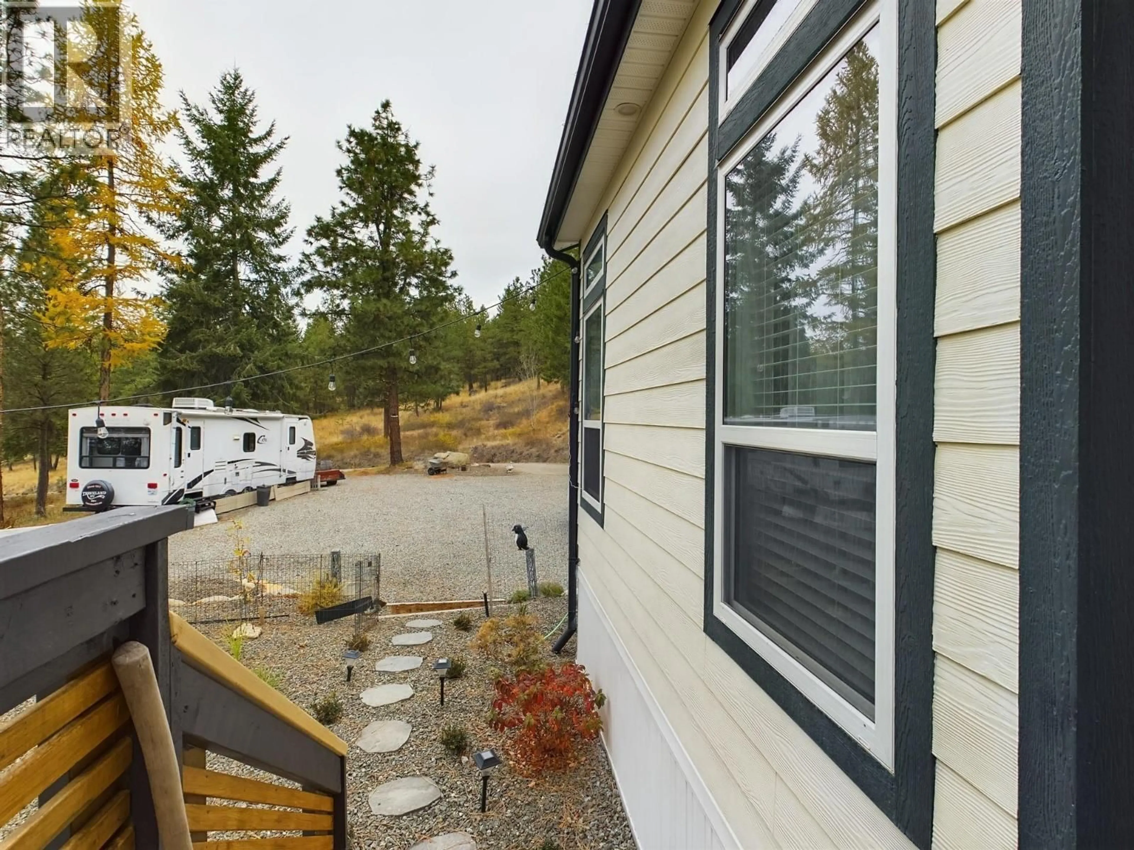 Home with vinyl exterior material, mountain view for 1020 BULLMOOSE WAY, Osoyoos British Columbia V0H1V6