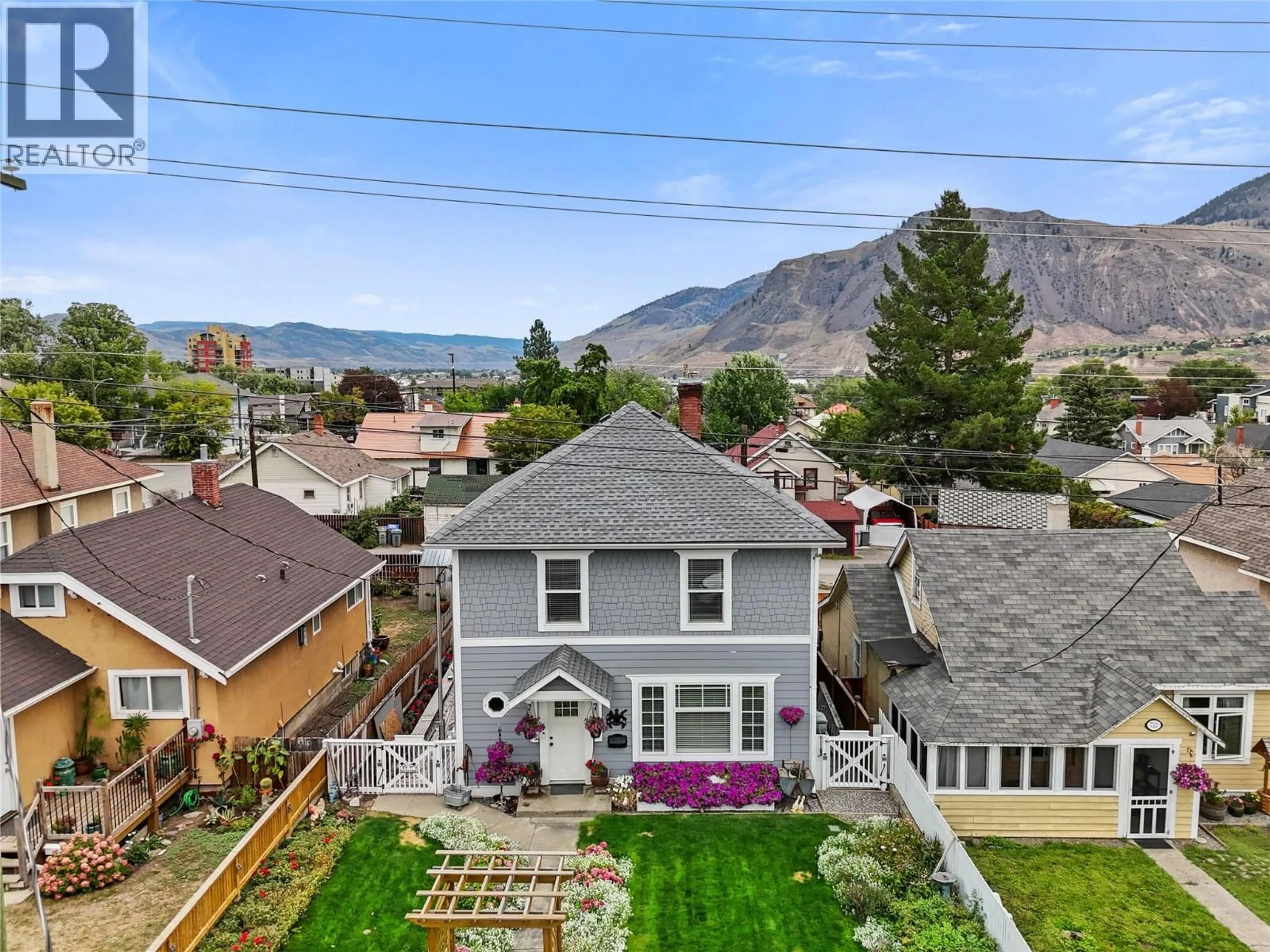 A pic from outside/outdoor area/front of a property/back of a property/a pic from drone, mountain view for 716 COLUMBIA STREET, Kamloops British Columbia V2C3A6