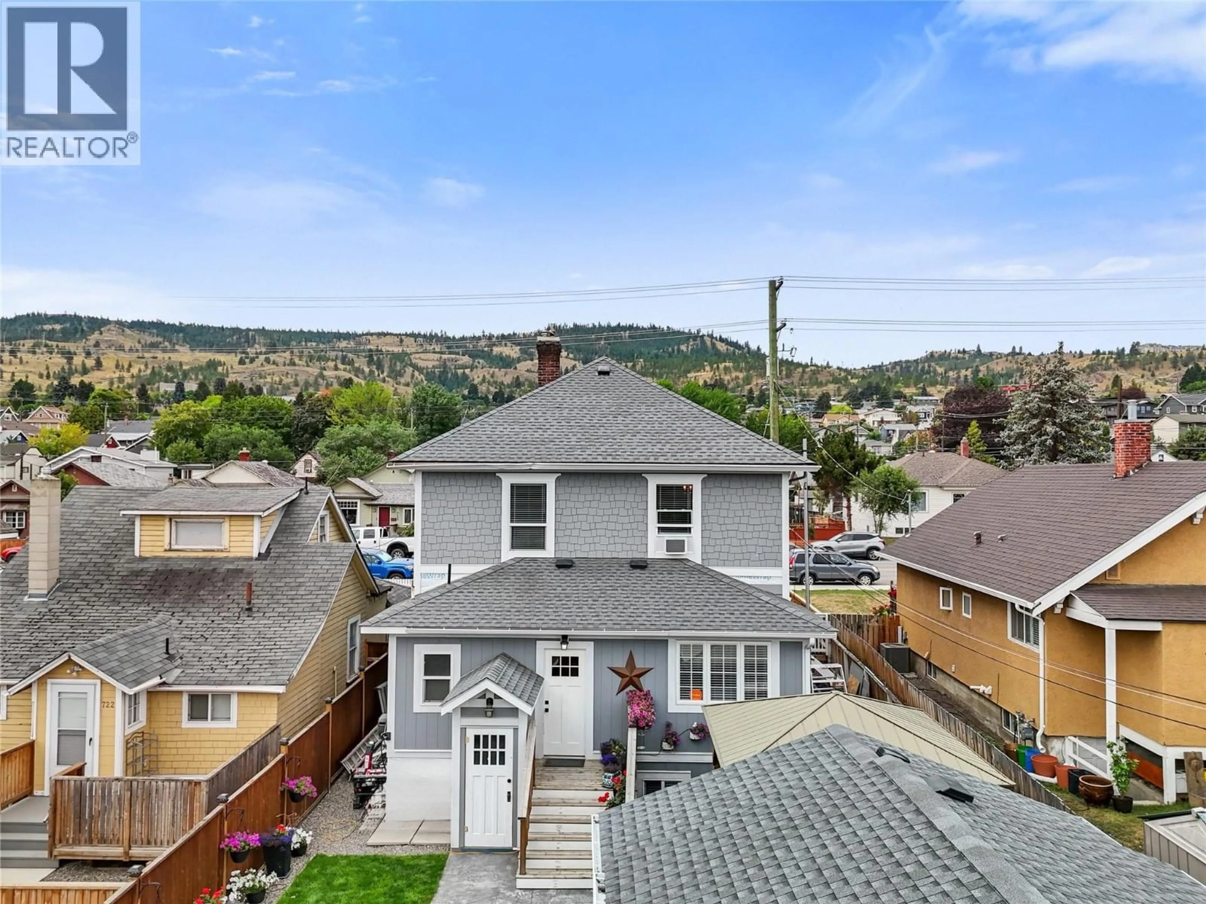 A pic from outside/outdoor area/front of a property/back of a property/a pic from drone, mountain view for 716 COLUMBIA STREET, Kamloops British Columbia V2C3A6