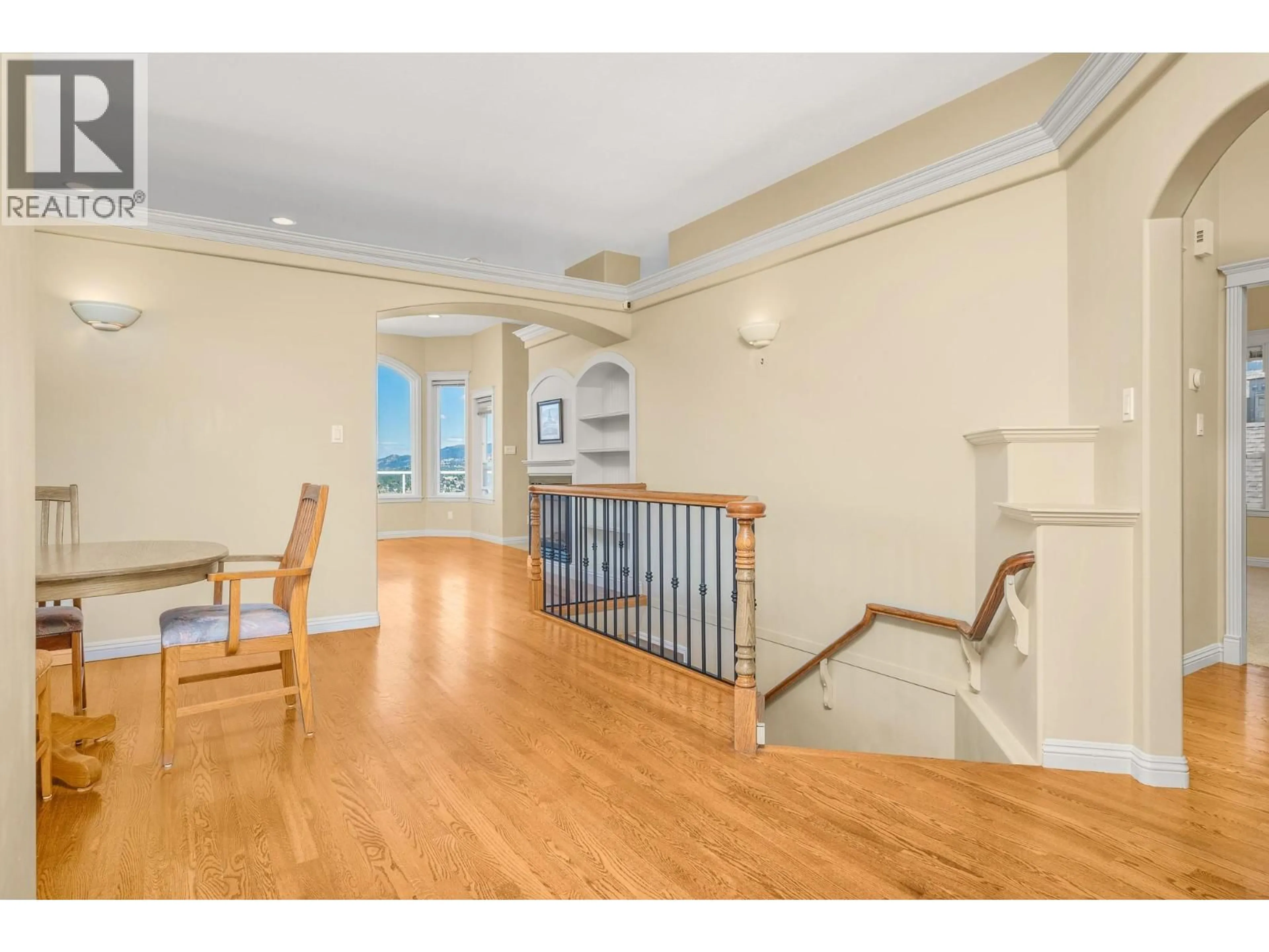 Indoor foyer for 854 MT BULMAN PLACE, Vernon British Columbia V1B2Z3