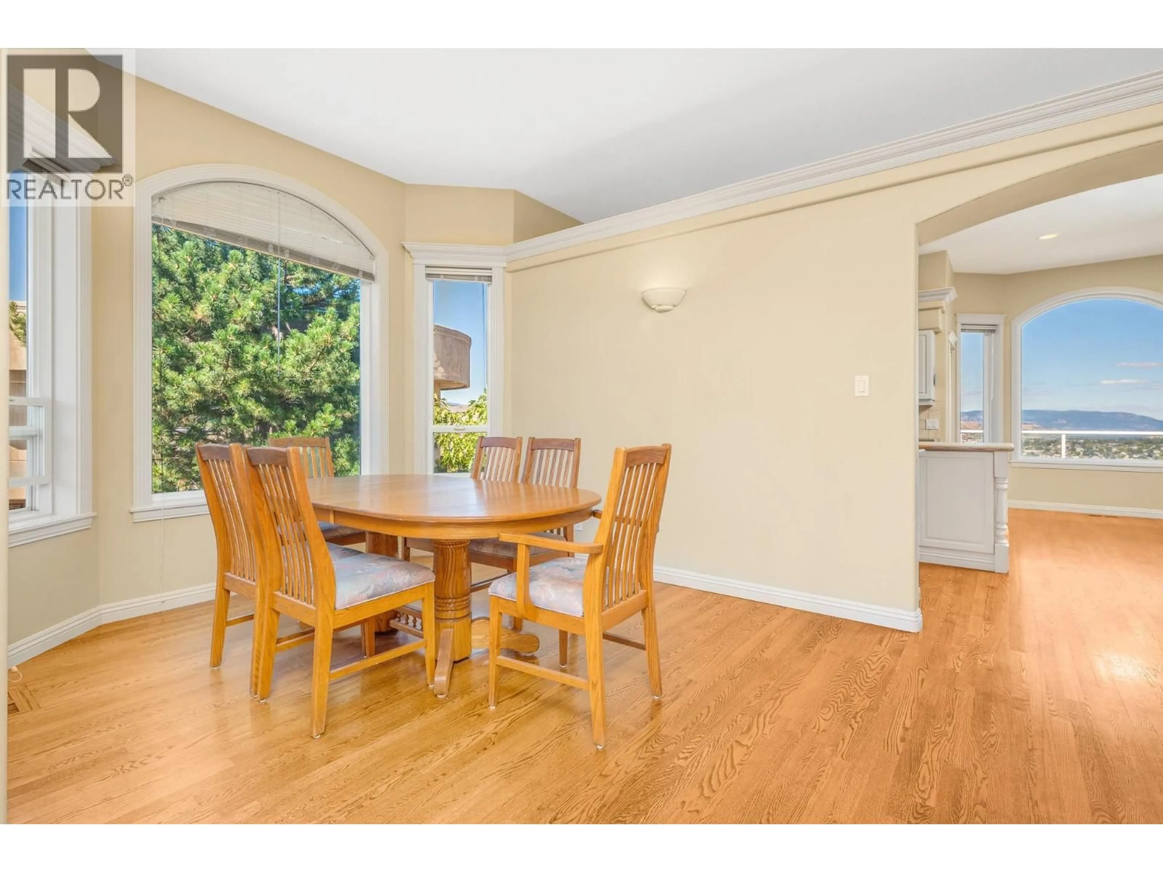 Dining room, wood/laminate floor for 854 MT BULMAN PLACE, Vernon British Columbia V1B2Z3