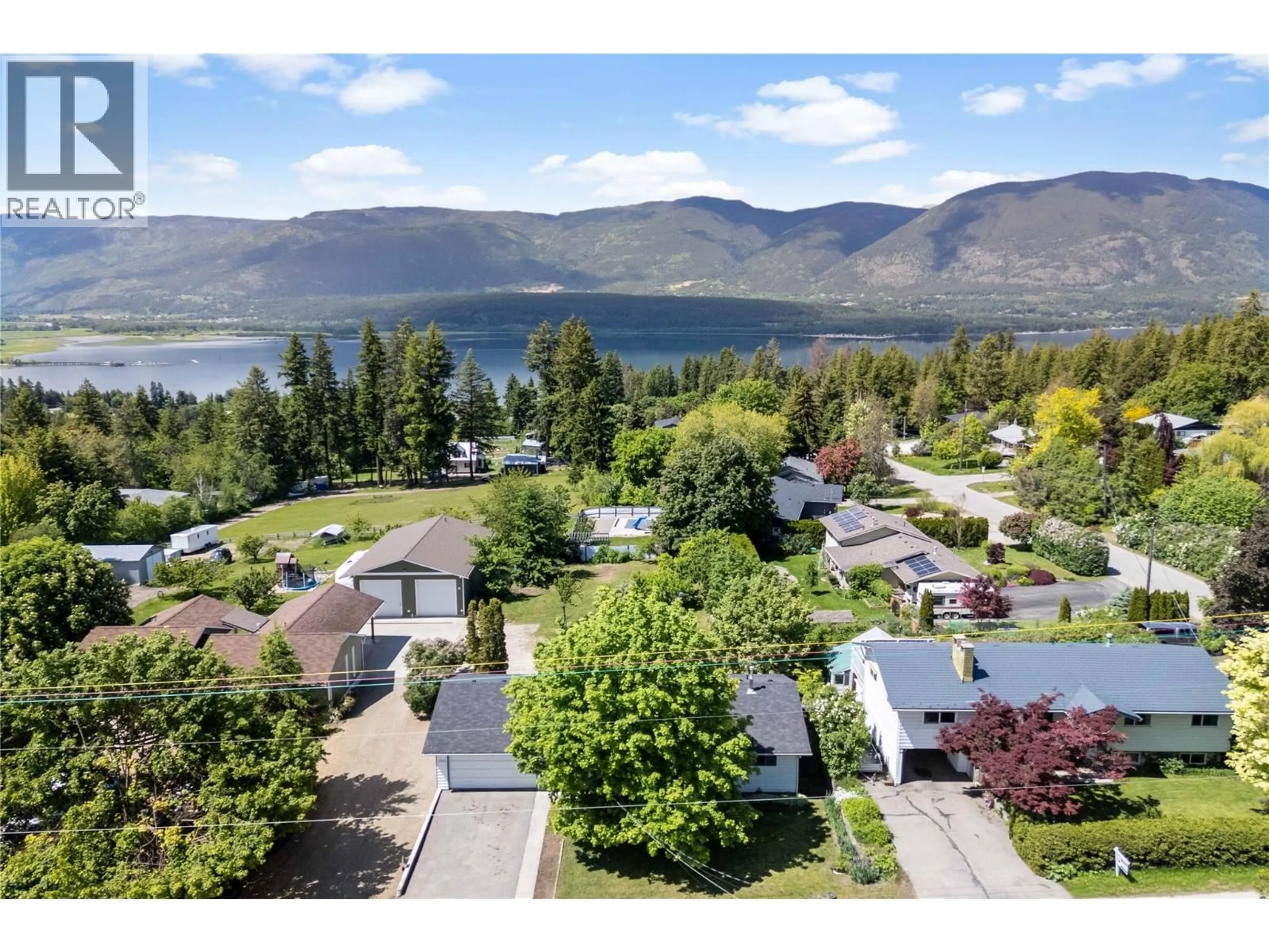 A pic from outside/outdoor area/front of a property/back of a property/a pic from drone, water/lake/river/ocean view for 2941 30 STREET NORTHEAST, Salmon Arm British Columbia V1E3G7