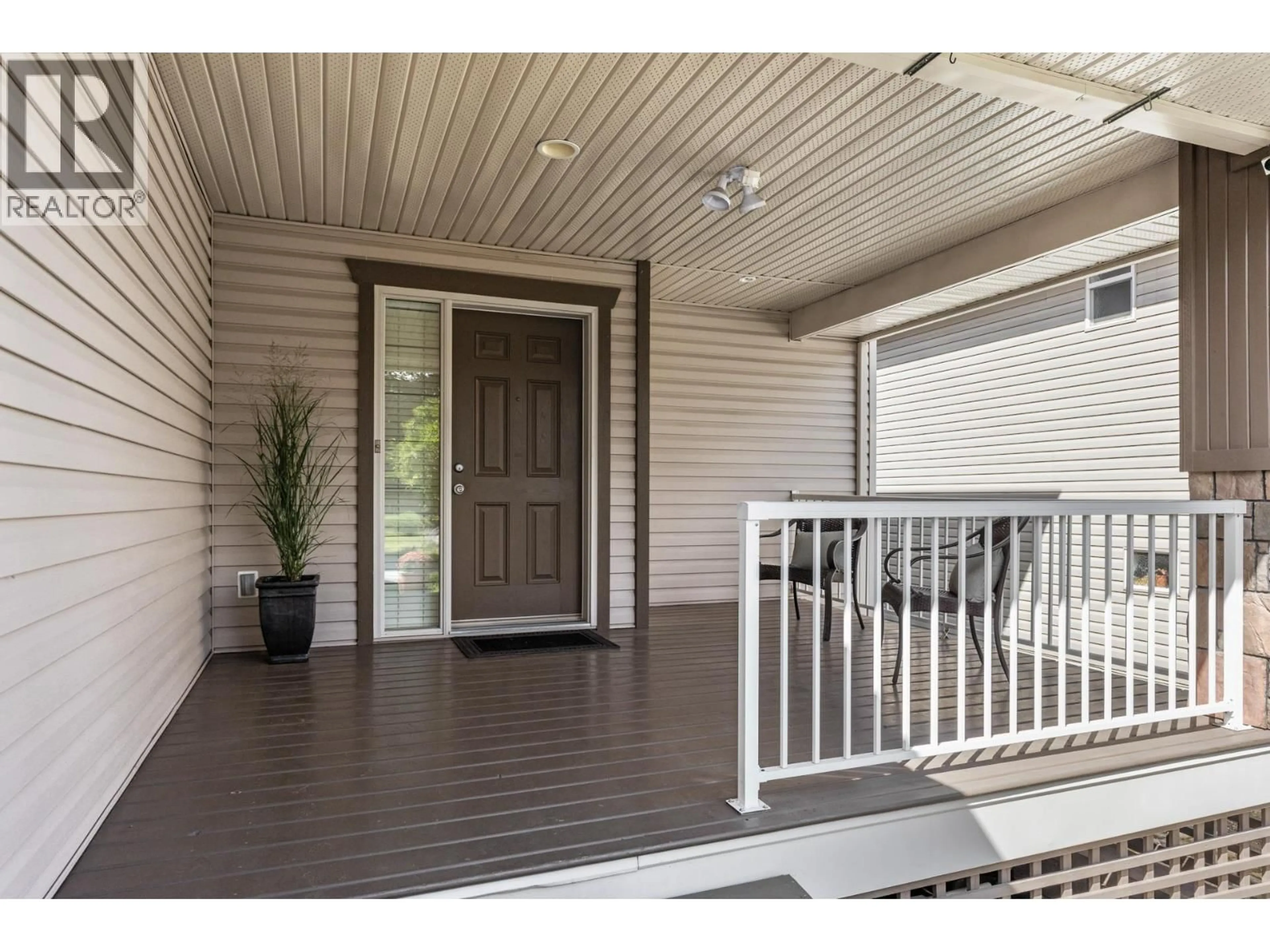 Indoor entryway for 4934 HASKINS COURT, Kelowna British Columbia V1W5B5