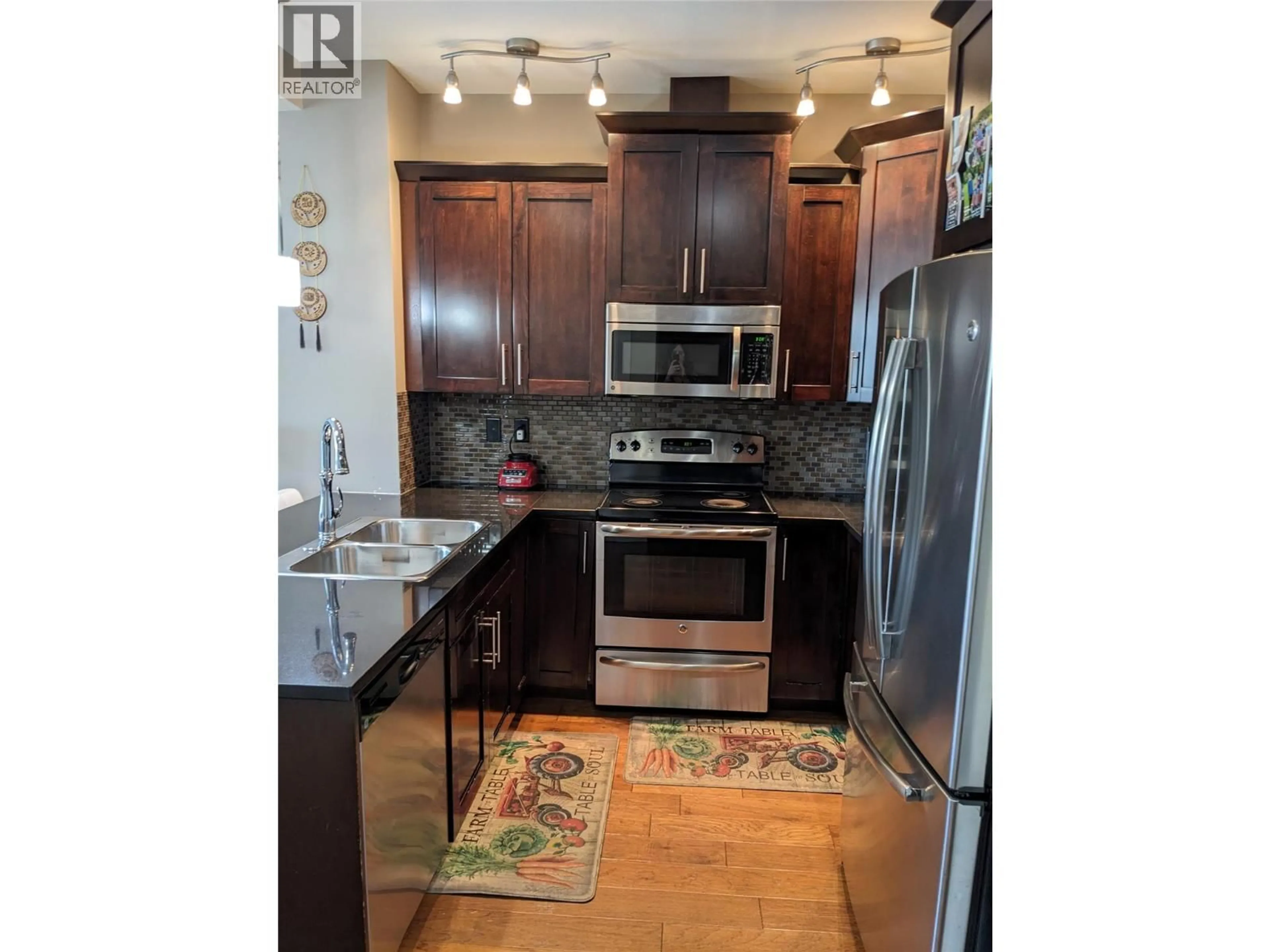 Open concept kitchen, unknown for 4425 BELLEVUE DRIVE, Vernon British Columbia V1T9Y4