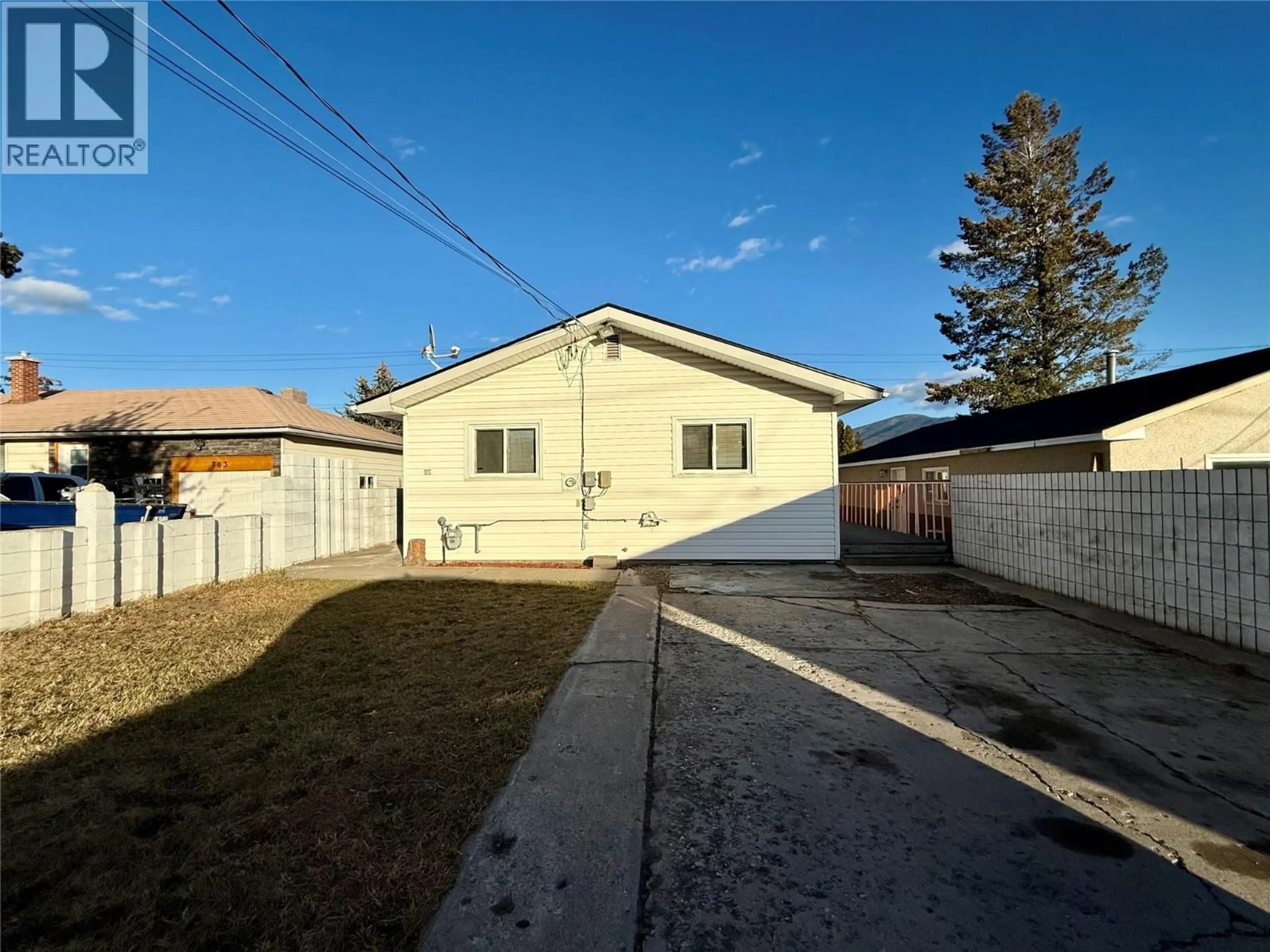 Unknown for 705 14TH AVENUE SOUTH, Cranbrook British Columbia V1C2Y2