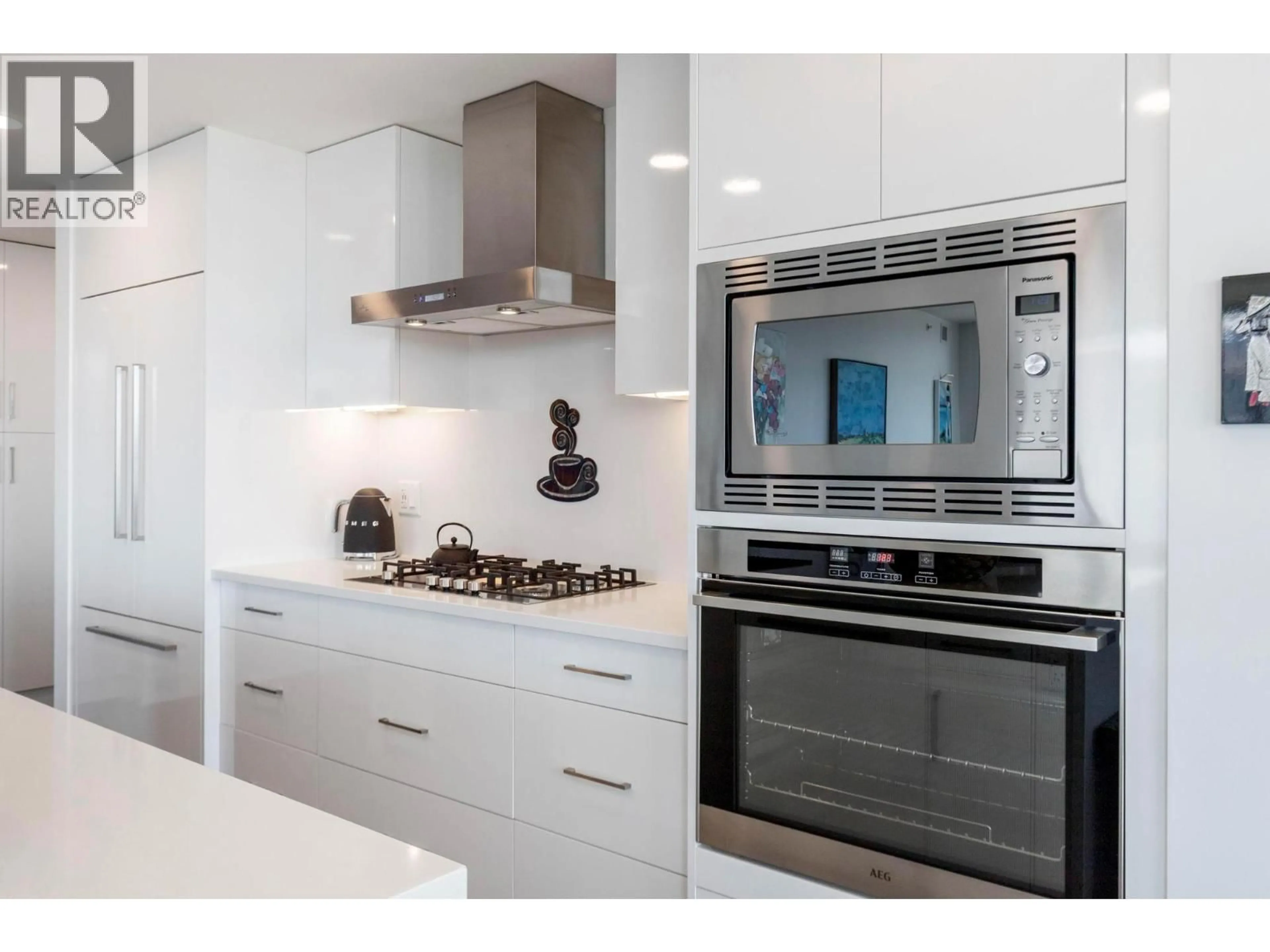 Contemporary kitchen, unknown for 1408 - 1588 ELLIS STREET, Kelowna British Columbia V1Y0H1