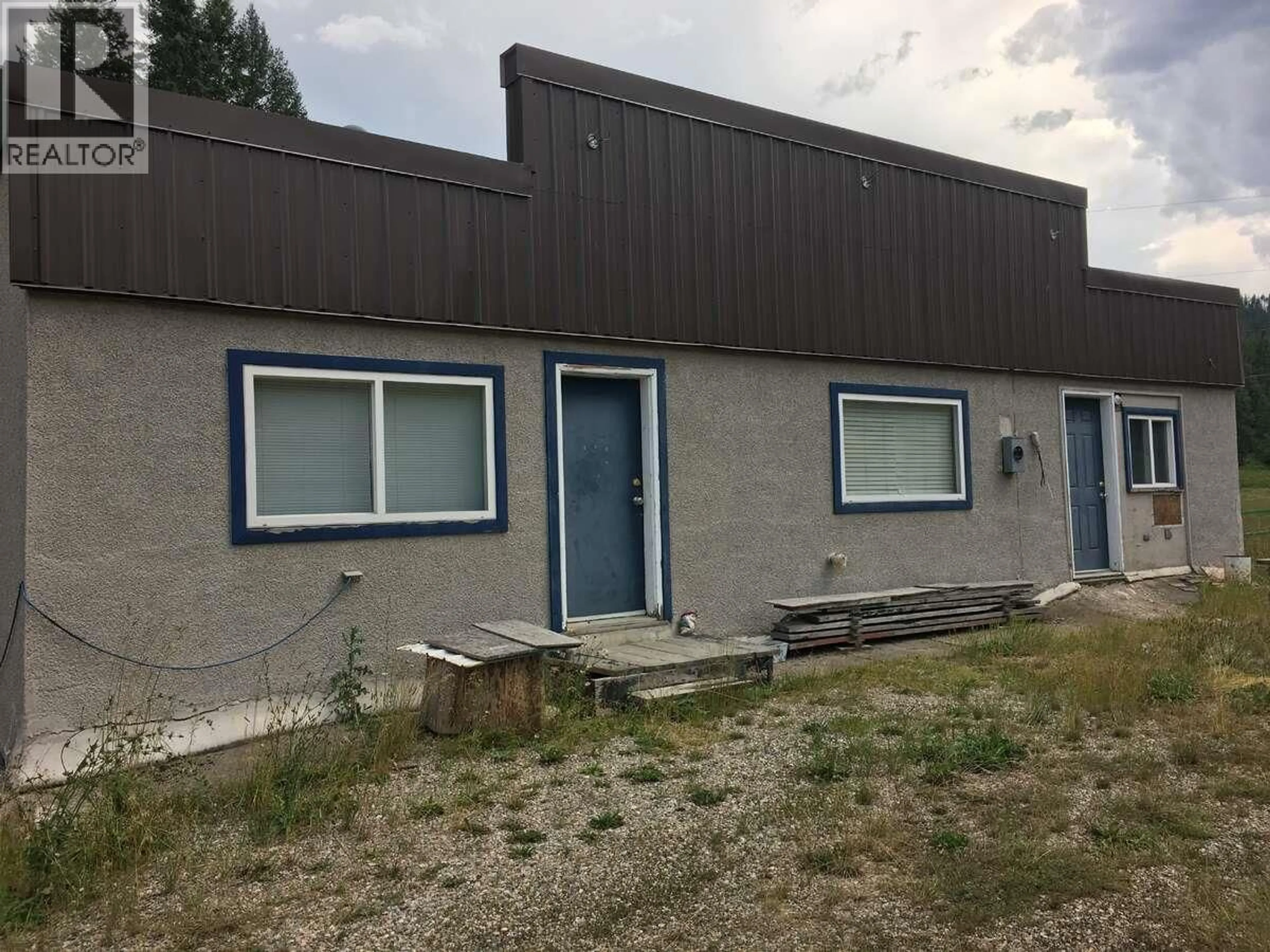 A pic from outside/outdoor area/front of a property/back of a property/a pic from drone, building for 6904 HIGHWAY 6 OTHER, Appledale British Columbia V0G2J0