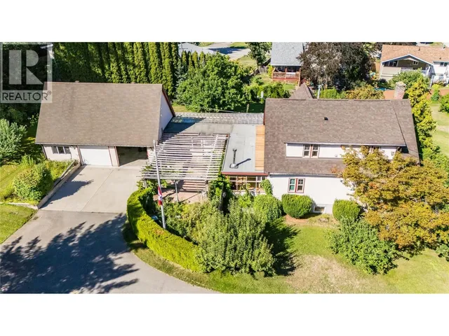 102 18TH STREET, Castlegar 5