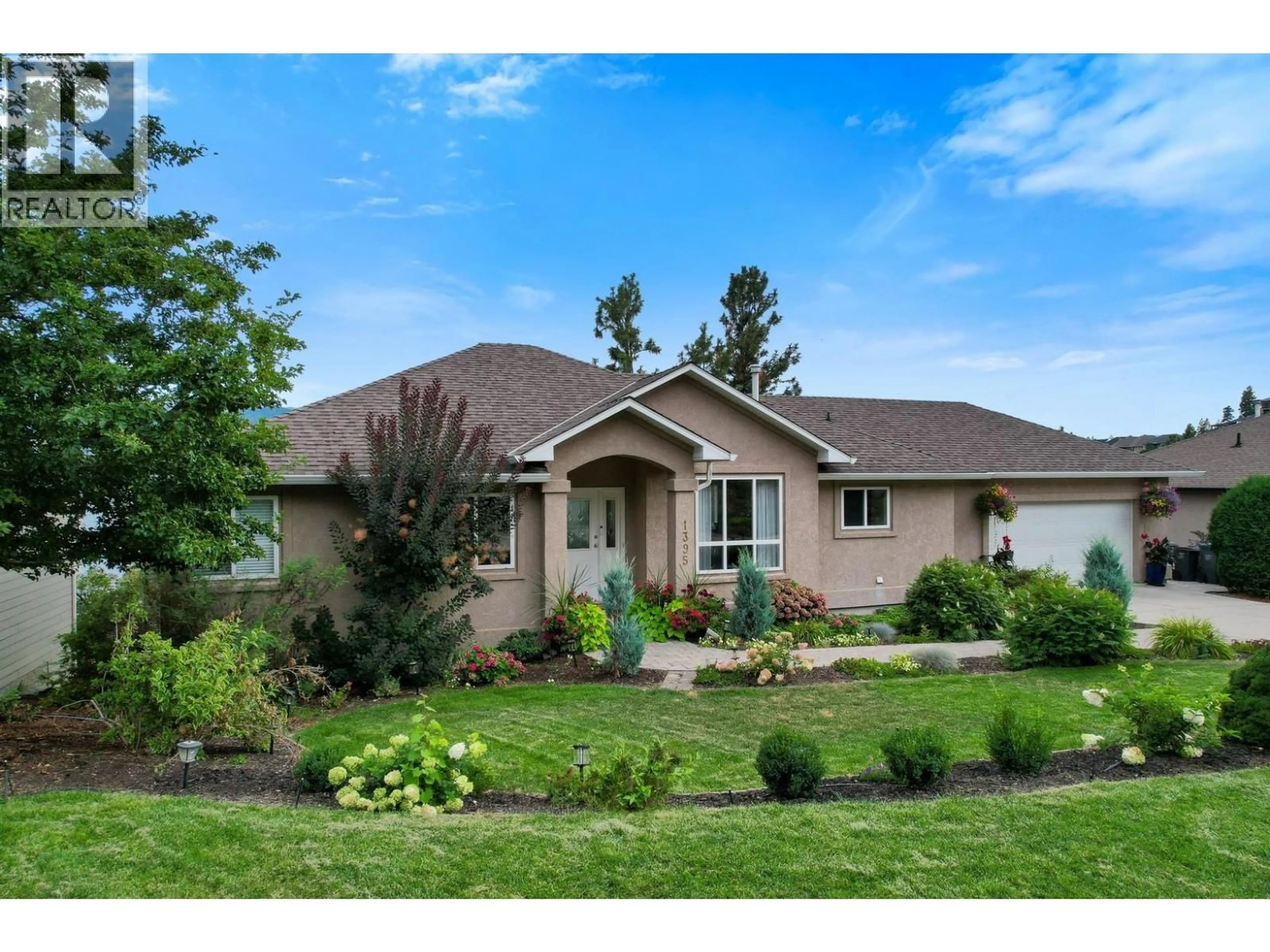 Home with vinyl exterior material, unknown for 1395 GREGORY ROAD, West Kelowna British Columbia V1Z3P2
