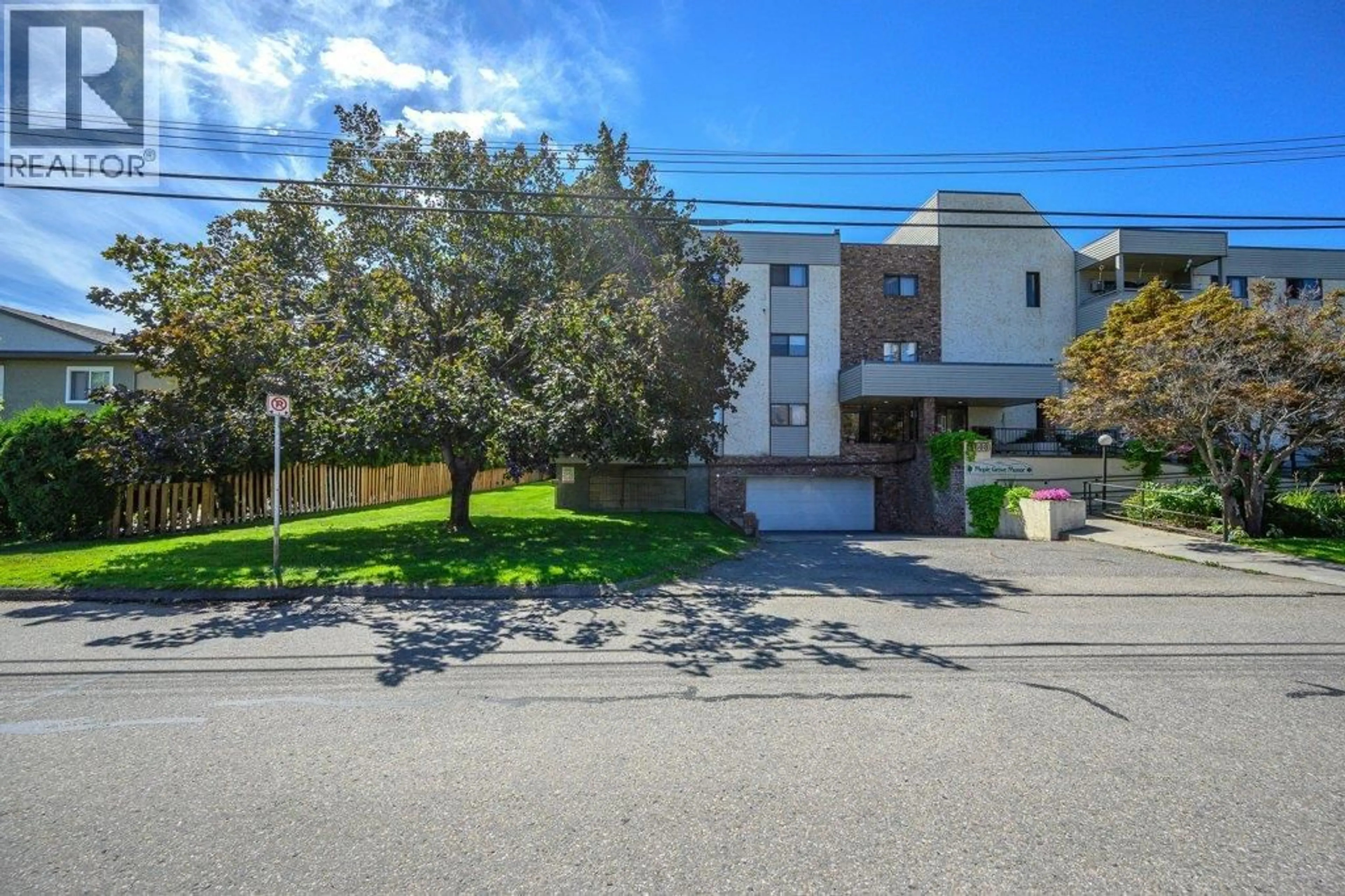 Patio, street for 201 - 3608 27 AVENUE, Vernon British Columbia V1T1S4