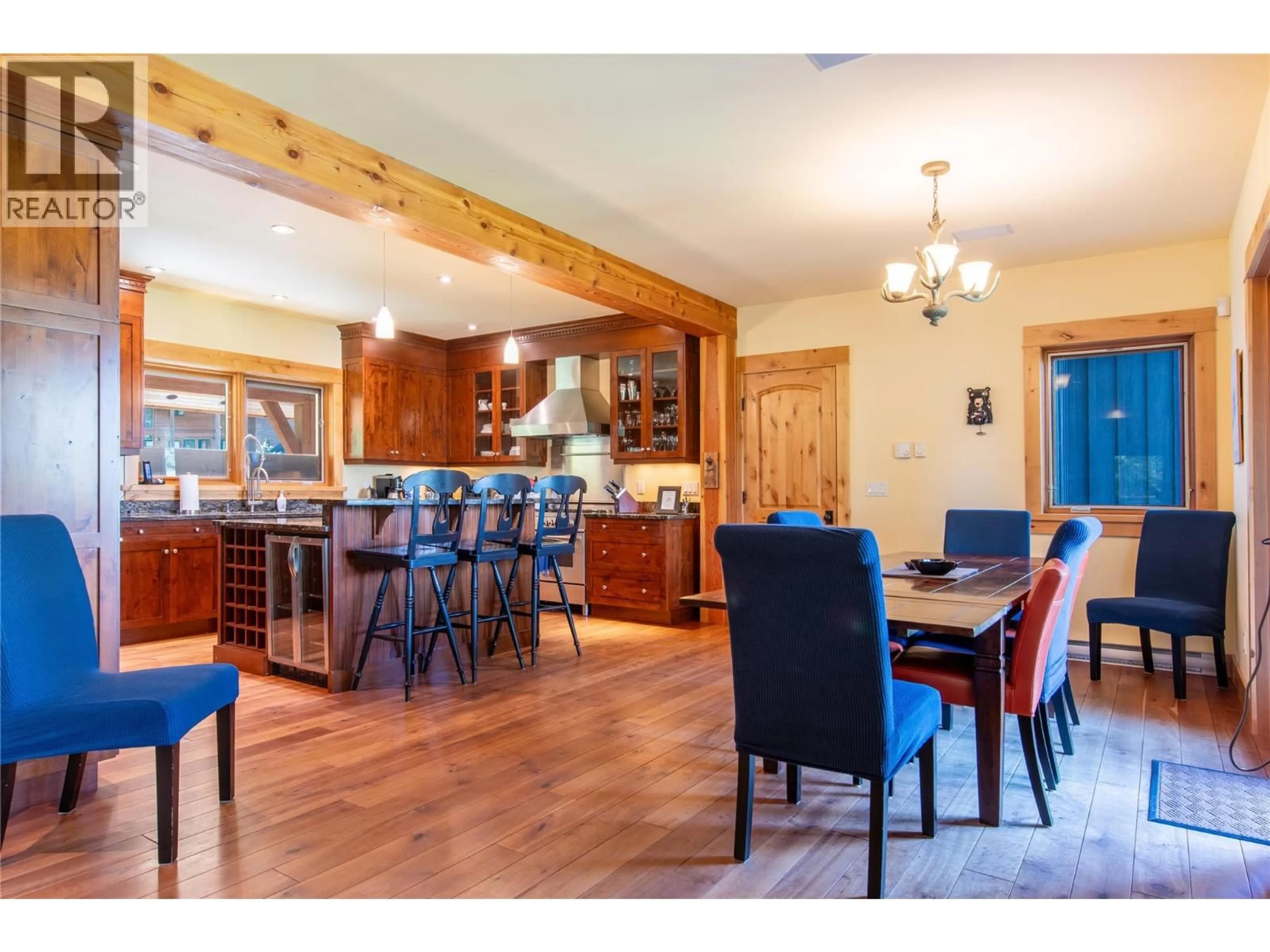 Open concept kitchen, wood/laminate floor for 1590 GOLDEN AVENUE, Golden British Columbia V0A1H0