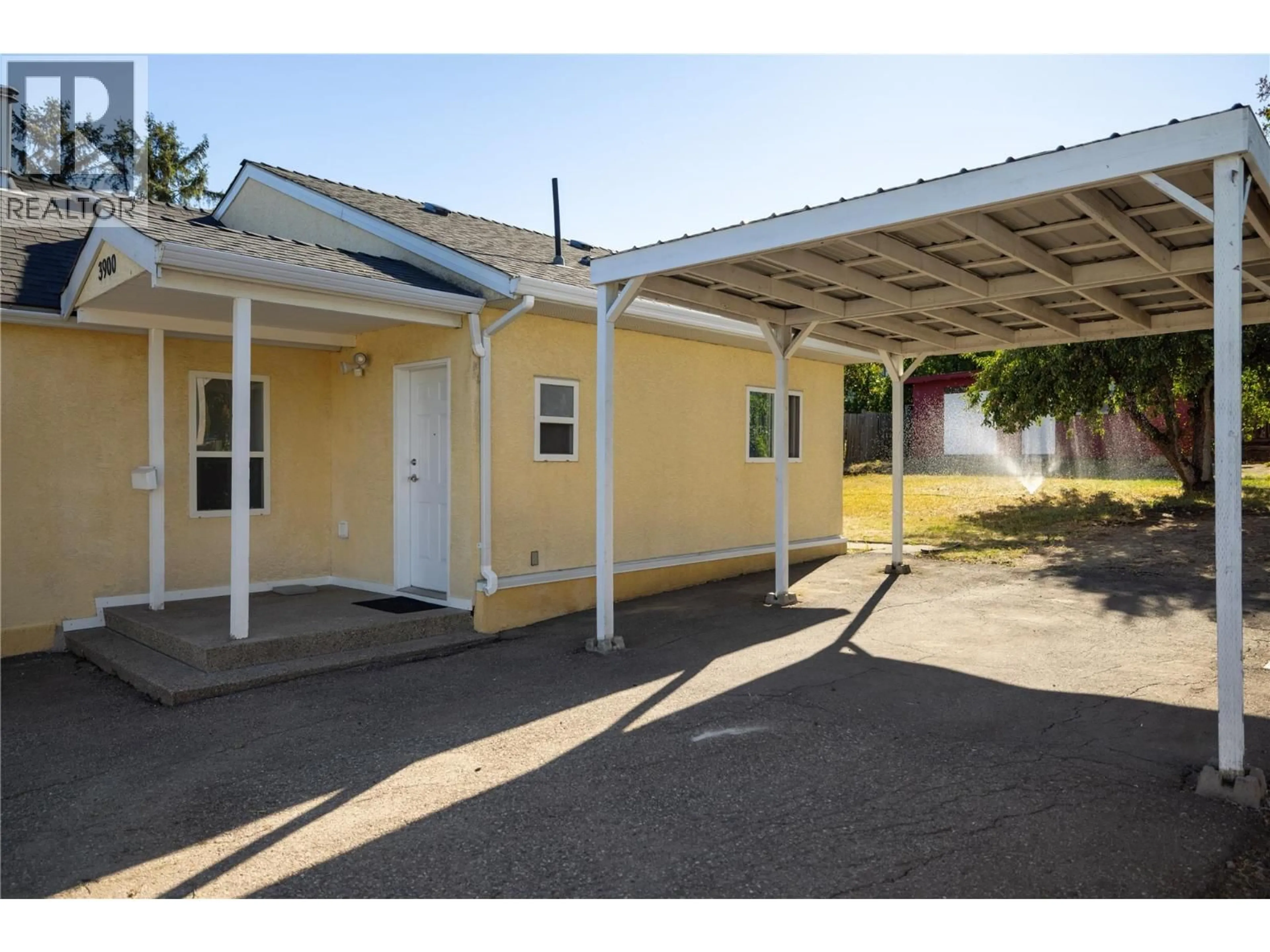 Patio, street for 3900 ALEXIS PARK DRIVE, Vernon British Columbia V1T6G9
